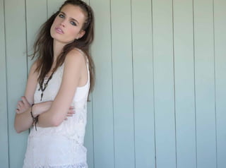 BLUSA BT00262     SWEATER ST00066
           CHALECO CN00090   CHALECO CN00091
PÁG. 103                                       PÁG. 104
 