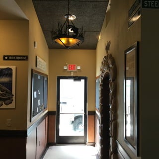 Fh bar entry hallway w chandelier 4 21-16