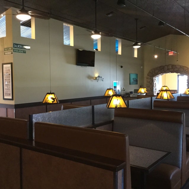 Fh Main Dining Room Center Booth Area Amp Main Entry 4 21 16