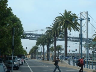 Context Sensitive Solutions in Designing Major Urban Thoroughfares for Walkable Communities 