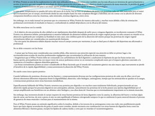    El Whey Protein es uno de los suplementos no sólo más utilizados en el mundo entero sino también uno los más eficaces en términos de aprovechamiento y
    acción; el servicio que está cargado de tecnología de última generación sirve para diversos objetivos desde la ganancia de masa muscular, la pérdida de grasa
    corporal, el mantenimiento del peso o un mejor aporte proteico de calidad para regular el sistema inmunológico.

    Lo que antes, simplemente no pasaba del retiro del suero de la leche, hoy se hizo un producto de punta con proteínas cada vez más mejoradas para el mejor
    aprovechamiento por el cuerpo, envolviendo desde las más simples hasta los más complejos filtrages e hidrólisis; eso sin contar con la adición de diversos
    compuestos benéficos como las vitaminas, sales minerales, enzimas digestivas, entre otros.

    Sin embargo, no es nada inusual ver personas que no consumen su Whey Protein de manera adecuada y, muchas veces debido a falta de orientación
    profesional convirtiendo el resultado en basura y confundiendo la calidad delproducto con la eficacia del mismo.

    No debe mezclarse con la comida

    - Si el objetivo de esta proteína de alta calidad es ser rápidamente absorbido después de sufrir poca o ninguna digestión, es incoherente consumir el Whey
    Protein con alimentos sólidos, principalmente si estamos hablando de alimentos sólidos proteicos de origen vegetal porque no sólo causará un retardo en su
    absorción (quebrando por completo su finalidad en este caso), sino inhibirá parte de la absorción del mismo porque las proteínas de origen vegetal
    normalmente deben ser consideradas con suaminoácido limitante.
    - Por otra parte los alimentos sólidos dejarán muchas veces el cuerpo carente por nutrientes, lo que es fatal para el objetivo del deportista sea aficionado o
    profesional.

    No se debe consumir con las frutas

     - A pesar que las frutas sean consideradas una comida sólida, ellas merecen una atención especial; esa atención se debe en primer lugar a las
    recomendaciones erradas de muchos profesionales negligentes que recomiendan la utilización de esta manera.
    - Imaginemos que el Whey Protein debe ser consumido con carbohidratos de fácil digestión y analizamos la hipótesis de que las frutas serían una
    buena opción, principalmente las con mayor tenor de azúcar podríamos entrar en un momento complicado tanto por el impacto glicémico asociado a la
    resistencia a la insulina o algunos disturbios gástricos.
    - Las frutas normalmente poseen un tenor considerable de fibras haciendo que el retardo del vaciamento gástrico sea aún mayor; aquí nuevamente se pierde
    el beneficio de la rápida digestibilidad y consecuentemente la absorción del Whey Protein.

    No usarlo como único aporte proteico

    Cuando hablamos de proteínas, diversas son las fuentes y, consecuentemente diversas son las configuraciones proteicas de cada una de ellas; con el uso
    diverso obtenemos diferentes respuestas frente la digestibilidad, absorción, valor biológico, aminograma, tiempo que los aminoácidos se quedan en la sangre,
    o interacciones proteicas entre otras funciones metabólicas.

    Específicamente hablando del Whey Protein, tenemos una proteína pre-digerida o en muchos casos totalmente hidrolizada, proporcionando así una
    absorción rápida porque los procesos digestivos son anticipados; además, naturalmente las proteínas de la leche poseen una óptima digestibilidad por el
    cuerpo amplificando sus beneficios con un altísimo valor biológico y sus altas dosis de l-leucina que es extremadamente importante en la síntesis muscular,

    Sin embargo, hay momentos donde el cuerpo requiere de otras fuentes proteicas de lenta digestión como la caseína, la albumina del huevo o incluso algún
    tipo de carne, sea bovina, de aves o peces; si esto no está equilibrado el balance nitrogenado tampoco lo que es realmente la parte esencial durante el proceso
    de ganancia de masa muscular o incluso para el mantenimiento de la misma.

    Pero el Whey Protein posee un estímulo significativo sobre la insulina, debido a los tenores de su aminograma como uno todo; esto posiblemente puede
    hacer que haya alguna acumulación de grasa al usarlo entre comidas, siendo necesaria una combinación con otras fuentes de digestión lenta como los
    alimentos fibrosos o fuentes grasas, excepto los lípidos de cadena media y corta que no retardan el vaciamientogástrico.
 