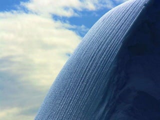Floating mountains of ice