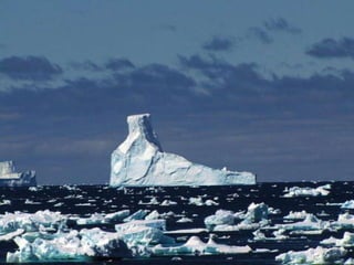 Floating mountains of ice