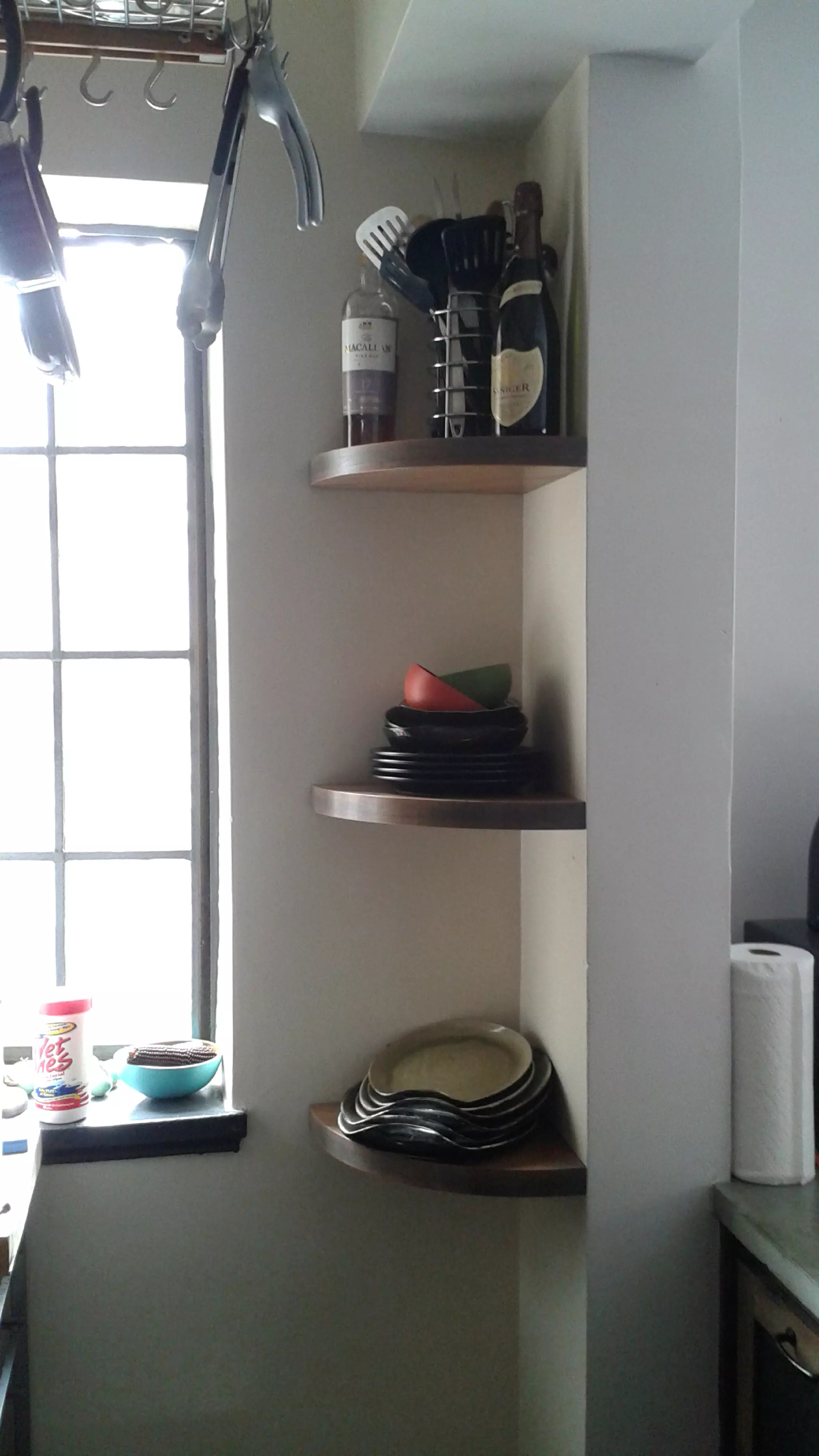 Floating shelves