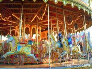 If you wuz ‘n a
Merry-go-round
& yuz let go,
Which wayz wud yu go?
 