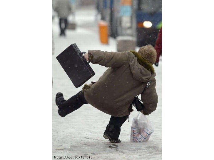 прикольный гололед. гололед мем. шутки про гололед. шутки про гололедицу. скользко на льду.