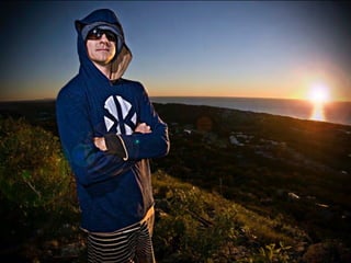 SANGUE.
Olhos vermelhos: reflexo do
 