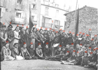 GRUPO DE JÓVENES FALANGISTAS EN LA PUEBLA DE CASTRO. AÑO 1938.