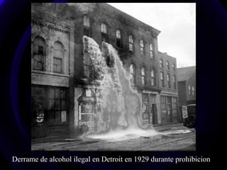 Derrame de alcohol ilegal en Detroit en 1929 durante prohibicion
 