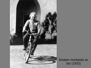 Einstein montando en bici (1933) 