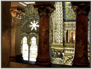 Les étranges créatures ailées au sommet des colonnes
Détail d’une mosaïque
 