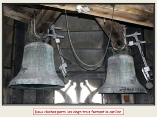 Sur le chemin de ronde et dans les combles
 