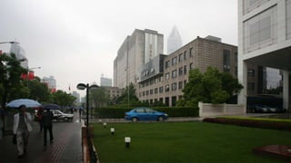  Shanghai - The Fragile Megacity