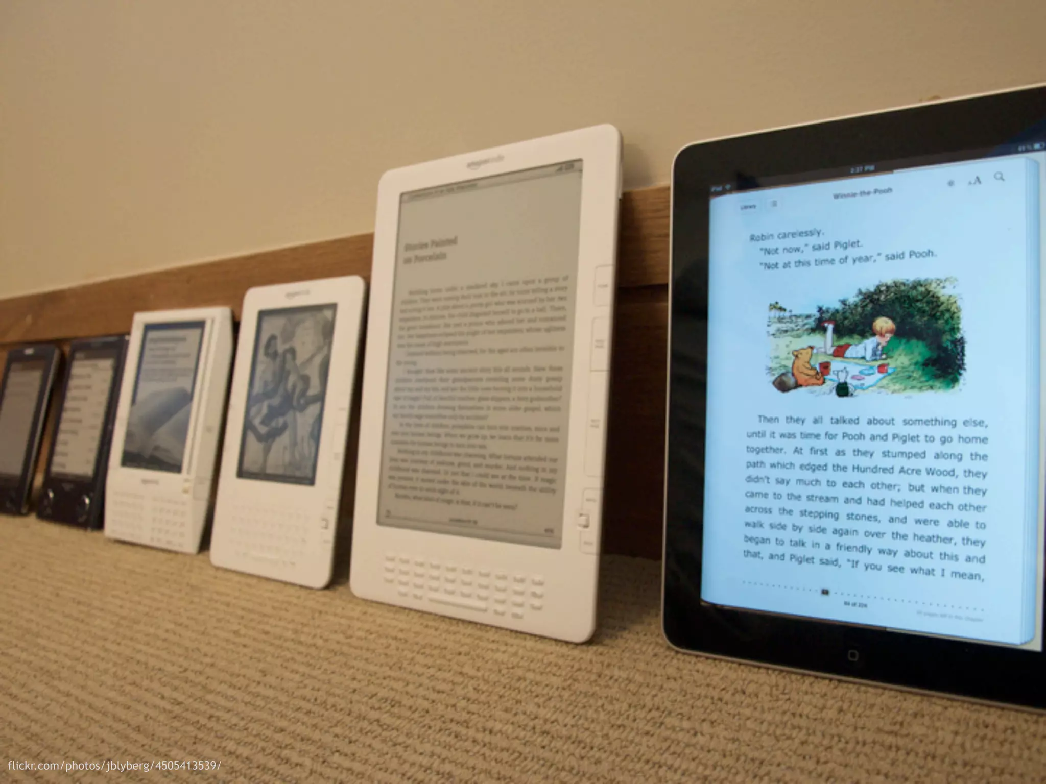 flickr.com/photos/jblyberg/4505413539/   http://www.ﬂickr.com/photos/rkleine/3567189079/
 