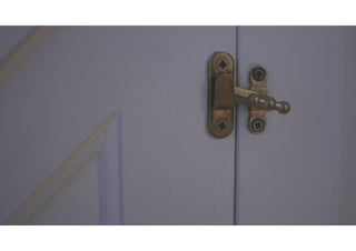 Knob handles
??
 