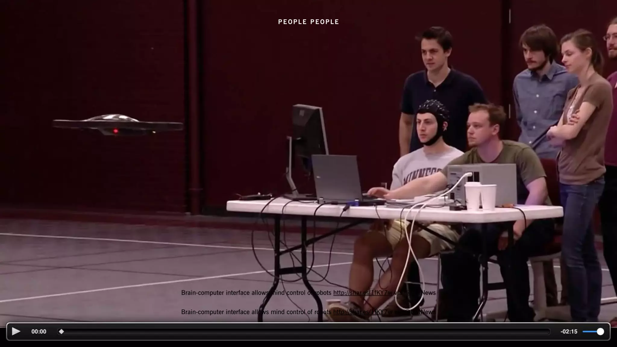 Brain-computer interface allows mind control of robots http://shar.es/1fKY7w via @UMNews
 