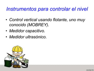 Caldera de Mediano Volumen de Agua (Ignitubulares).Caldera Semitubular.Esta caldera se compone de un cilindro mayor de fondos planos, que lleva a lo largo un haz de tubos de 3" a 4" de diámetro. Los tubos se colocan expandidos en los fondos de la caldera, mediante herramientas especiales; se sitúan diagonalmente para facilitar su limpieza interior.Más arriba de los tubos se colocan algunos pernos o tirantes para impedir la deformación y ruptura de los fondos, por las continuas deformaciones debido a presión del vapor, que en la zona de los tubos estos sirven de tirantes.Para la instalación de la caldera se hace una base firme de concreto, de acuerdo al peso de ella y el agua que contiene. Sobre la base se coloca la mampostería de ladrillos refractarios ubicados convenientemente el hogar y conductos de humos. 