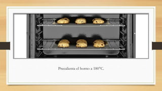 Precalienta el horno a 180°C.
 