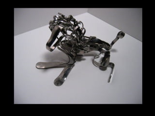 Pequenas esculturas com garfos