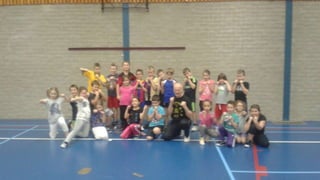 Gastlessen basketbal en tennis
