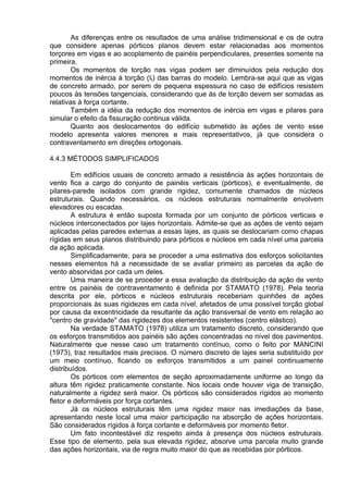 Art. 82. Os agentes administrativos que praticarem atos em desacordo com os
preceitos desta Lei ou visando a frustrar os objetivos da licitação sujeitam-se às sanções
previstas nesta Lei e nos regulamentos próprios, sem prejuízo das responsabilidades
civil e criminal que seu ato ensejar.
Art. 83. Os crimes definidos nesta Lei, ainda que simplesmente tentados, sujeitam
os seus autores, quando servidores públicos, além das sanções penais, à perda do cargo,
emprego, função ou mandato eletivo.
Art. 84. Considera-se servidor público, para os fins desta Lei, aquele que exerce,
mesmo que transitoriamente ou sem remuneração, cargo, função ou emprego público.
§ 1o
Equipara-se a servidor público, para os fins desta Lei, quem exerce cargo,
emprego ou função em entidade paraestatal, assim consideradas, além das fundações,
empresas públicas e sociedades de economia mista, as demais entidades sob controle,
direto ou indireto, do Poder Público.
§ 2o
A pena imposta será acrescida da terça parte, quando os autores dos crimes
previstos nesta Lei forem ocupantes de cargo em comissão ou de função de confiança
em órgão da Administração direta, autarquia, empresa pública, sociedade de economia
mista, fundação pública, ou outra entidade controlada direta ou indiretamente pelo
Poder Público.
Art. 85. As infrações penais previstas nesta Lei pertinem às licitações e aos
contratos celebrados pela União, Estados, Distrito Federal, Municípios, e respectivas
autarquias, empresas públicas, sociedades de economia mista, fundações públicas, e
quaisquer outras entidades sob seu controle direto ou indireto.
Seção II
Das Sanções Administrativas
Art. 86. O atraso injustificado na execução do contrato sujeitará o contratado à
multa de mora, na forma prevista no instrumento convocatório ou no contrato.
§ 1o
A multa a que alude este artigo não impede que a Administração rescinda
unilateralmente o contrato e aplique as outras sanções previstas nesta Lei.
§ 2o
A multa, aplicada após regular processo administrativo, será descontada da
garantia do respectivo contratado.
§ 3o
Se a multa for de valor superior ao valor da garantia prestada, além da perda
desta, responderá o contratado pela sua diferença, a qual será descontada dos
pagamentos eventualmente devidos pela Administração ou ainda, quando for o caso,
cobrada judicialmente.
Art. 87. Pela inexecução total ou parcial do contrato a Administração poderá,
garantida a prévia defesa, aplicar ao contratado as seguintes sanções:
I - advertência;
 