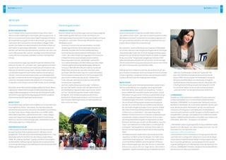 BetriebsbereicheBetriebsbereiche28 29
Vertrieb
Vertriebsaktivitäten
Betreuungsroutine
DasimFrühjahr2010inZusammenarbeitmitdemRhein-Main-
Verkehrsverbund(RMV)gestarteteProjekt„Betreuungsroutine“,in
demesumeinkontinuierliches,festenRegelnfolgendesVerfahren
derKundenbetreuunggeht,konnteimBerichtsjahr,gutzweiJahre
nachseinemStart,einepositiveZwischenbilanzvorlegen.ESWE-
Kunden,dieInhabereinesAbonnementssind,erhaltenimRahmen
desProjektsinregelmäßigenAbständen–erstmalsvierbissechs
WochennachAbschlussdesAbonnementsunddannnachzehnund
nach22MonatenderAbo-Laufzeit–wichtigeZusatzinformationen
rundumihrAboundwerdenaußerdemnachihrerZufriedenheit
befragt.
DieZwischenbilanzergab,dassfast90Prozentdertelefonischkon-
taktiertenKundensich„zufrieden“oder„weitestgehendzufrieden“
sowohlmitdemAbonnementalsProduktalsauchmitderArtund
WeisederKundenbetreuungzeigten.Gleichermaßenwünschten
sichebenfallsknapp90ProzentweiteretelefonischeKontaktauf-
nahmen.UnddrittenswirdvondenKundenauchdieMöglichkeit
geschätzt,imRahmenderAnrufeAnregungenoderKritikloswerden
zukönnen:EtwajederdritteKundeäußertesichimGesprächzu
mindestenseinemThemarundumESWEVerkehr,dasihnbewegte.
BeiKunden,dieihrAbonnementkündigenwollten,konntedie„Betreu-
ungsroutine“mittelsErforschungderGründeundAufklärungüber
möglicheAlternativangeboteerreichen,dassderAnteiljenerKunden,
dievonihrerursprünglichenKündigungsabsichtletztlichwiederAb-
standnahmen,deutlichgesteigertwerdenkonnte.
Neues Ticket
DievomRhein-Main-Verkehrsverbund(RMV)zum9.Dezember2012
neueingeführte„65plus“-Jahreskarte,eineSpezialvariantedes
persönlichenAbonnements,fandauchinWiesbadenraschAnklang.
DasneueTicket,dessenInhaberüberalldort,woimRMV-Gebiet
Nahverkehrszügefahren,aufpreisfreistetsden1.-Klasse-Waggon
nutzendarf,trägteinerwichtigengesellschaftlichenEntwicklung
Rechnung:Seniorensindheutzutageagiler,interessierterundunter-
nehmungslustiger,kurz:mobilerdennje.
Vorverkaufsstellen
ImBerichtsjahrkonntedieZahlderexternenVorverkaufsstellen
konstantbeietwa70Stückgehaltenwerden.MitdieserVersor-
gungsdichte–bisinalleVorortederLandeshauptstadthinein–liegt
WiesbadenweiterhindeutlichüberdemNiveauvergleichbarer
Städte.Als„niedrigschwelliger“ZugangzumFahrausweisangebot
desNahverkehrsstelltdasengmaschigeNetzderVorverkaufsstellen
einwichtigesWerkzeugimvertrieblichenInstrumentariumderESWE
Verkehrsgesellschaftdar.
Marketingaktivitäten
Veranstaltungen
BeieinerVielzahlvonVeranstaltungenundFestivitätenzeigtedie
ESWEVerkehrsgesellschaftauchimJahr2012Präsenzund	
untermauertedamiteinmalmehrihrSelbstverständnis,einfestes,
sympathisch-„volksnahes“ElementdesöffentlichenLebensin
Wiesbadenzusein:
•	 ZunennensindzumeinendieverschiedenenvonESWE
	 VerkehreigeninitiiertenVeranstaltungen,etwadastra-	 	
	 ditionelle,besondersbeiFamilienbeliebteNeroberg-	 	 	
	 festEndeMaisowiedieKrimidinner-Erlebnistour„Krimi	
	 imBus“,dieimBerichtsjahrmitinsgesamt15Termineneine
	 erfolgreichevierteSaisonhinlegteundalsattraktive	
	 Neuerungzudemmitzwei„Mottotagen“aufwartete.
•	 ZumanderenbeteiligtesichESWEVerkehrauch2012wieder	 	
	 miteinemeigenenInfostandanderRheingauerWeinwoche	 	
	 imAugust.MehrWeinfest-Besucherdennjenutztendie
	 Möglichkeit,alsKäuferdesspeziellen,besonderspreis-		 	
	 günstigen„WeinfestTickets“(dasmitrund24.200verkauf-	 	
	 tenExemplareneinAbsatzplusvon13,6Prozentgegenüber	 	
	 demVorjahrerzielte)oderaberalsAbo-Inhabereinen	 	 	
	 Gratis-Sektoder-Weinbeieinemdernunmehr19ESWE-	 	
	 Partnerwinzerzugenießen.
•	 Auchdie„mobilenBürgersprechstunden“imRahmen
	 dervonESWEVerkehrseitdemJahr2007gemeinsammit
	 denWiesbadenerTageszeitungenorganisierten„VorOrt
	 aufTour“-VeranstaltungsreihewurdenimBerichtsjahr
	 fortgesetzt.2012standenbeispielsweisedieVororte
	 Breckenheim,Nordenstadt,RambachundSchiersteinauf
	 demTourplan;OberbürgermeisterDr.HelmutMüllerwar
	 stetsmitvonderPartie.
„Busverkehrsschule“
SchonimviertenJahrinFolgeführteESWEVerkehr2012ihre	
„Busverkehrsschule“durch–abermalsinZusammenarbeitmitdem
WiesbadenerSchulamt.EinmalmehrwurdedabeijungenBusnut-
zernganzpraktischundlebensnaherklärtunddemonstriert,was	
esbeimFahrenmitdemBuszubeachtengilt.
83Grundschul-sowiefünfteKlassenausinsgesamt24Wiesbade-
nerSchulennahmenimBerichtsjahrdasAngebotder45-minütigen
„Busschulstunden“wahr.Den25-bis30-köpfigenSchülergruppen
wurdeninkurzerZeitdiewichtigstenInhaltevermittelt:Sozeigten
dieals„Bus-Lehrer“fungierendenlangjährigerfahrenenESWE-
FahrerbeispielsweiseanhandeineraufsicheremTerraindurchge-
führtenGefahrenbremsungsehreindrucksvoll,warummansichbei
derFahrtimBusbesondersgutfesthaltensollte.
Außergewöhnlicherfolgreichverliefdie„Busverkehrsschule“übri-
gensmitjenenSchulklassen,denenauchkörperlichbeeinträchtigte
Schülerangehörten.GeradehierkonntenvieleVorbehalterevidiert
unddasSelbstvertrauenderKindergestärktwerden.
Broschüren
EineVielzahlgedruckterInformationsmaterialienwurdeimJahr
2012neuentwickeltbzw.neuaufgelegt.HiereinigeBeispiele:
•	 UnterdemMotto„KlarmachenzurUmstellung!“wurdein	 	
	 einemFaltblattderneueelektronischeFahrausweis„eTicket
	 RheinMain“mitsamtseinenFunktionenundVorteilenvorge-
	 stellt.EinenderwichtigstenInhaltebildetehierbeidiedeut-
	 licheBetonungderSicherheits-undDatenschutzaspekte.
•	 DieschrittweiseVerlegungdeseuropäischenHauptquar-
	 tiersderUS-LandstreitkräftevonHeidelbergnachWiesba-
	 den,dieimBerichtsjahrkonkretereFormenannahm,bildete	
	 denAnlassfürdieEntwicklungunddieProduktionderneu-
	 en  Broschüre„GoDowntown!“.Dasenglischsprachige	
	 FallblattinformiertdiesichneuinHessensLandeshauptstadt	
	 ansiedelndenSoldatenundderenFamiliennichtnurüber	
	 dashiesigeNahverkehrsangebotimAllgemeinenundüber	 	
	 diebestenVerbindungenvondenvierWiesbadener„Housing
	 Areas“zumStadtzentrumimBesonderen,esstelltauchdie	 	
	 wichtigstenTicketangebotevorundpräsentiertzudemim	 	
	 RahmenvonAusflugstippseinigeattraktiveSehenswürdig-	 	
	 keiten.
•	 EbenfallseineNeuerungdesJahres2012wardieBroschüre	 	
	 „BusfahrenvonWeihnachtenbisNeujahr:IhreESWE-Linien
	 machenkeineFeiertagspause!“.Darinwurden,erstmalsin	
	 einemhandlichenFaltblattzusammengefasst,allebeson-	 	
	 derenFahrplanregelungen,dieinderZeitvom23.Dezember	 	
	 2012biszum2.Januar2013zumTragenkamen,übersichtlich	 	
	 dargestellt–sowohlintextlicheralsauchintabellarischerForm.
•	 „MehrBusfürWiesbadensStudenten“lautetederTitel
	 einer2012ebenfallsneuproduziertenBroschüre,diedie	 	
	 bessereÖPNV-VernetzungderdreiWiesbadenerStandorte	
	 derHochschuleRheinMainzumInhalthatte.Ermöglicht
	 wurdediebessereAnbindungdurchdieam5.November2012
	 inKraftgetreteneVerlängerungdesFahrtwegsderLinie48
	 biszumNordfriedhof,vonwoausderHochschulstandort
	 „UnterdenEichen“nurwenigeGehminutenentferntist.
„ESWEMANIA“
DieWeltvonESWEVerkehrkannseitMitte2012jederInteressier-
teselbstnachspielen:DasimUnternehmenselbstentwickelte
Brettspiel„ESWEMANIA“isteinspannendesTaktikspielrundums
BusfahreninWiesbaden.BiszuvierSpielerwetteiferndarum,wem
esals„BestemBusfahrerWiesbadens“gelingt,mitzweiBussen
mindestens30FahrgästeanachtHaltestellenimWiesbadener
LiniennetzaufzusammelnunddiePassagiereschnellstmöglichzum
Hauptbahnhofzubringen.DerSpielplaninA2-GrößeistdemWies-
badenerStadtbildnachempfundenundenthältunteranderemdie
Haltestellen„Rheinufer“,„Kirchgasse“und„Nerotal“.
„ESWEMANIA“stellteinegelungeneMischungausbeliebtenSpiele-
klassikernwie„Monopoly“und„MenschärgereDichnicht“dar.Der
besondereClou:DasSpielstehtunter	
www.eswe-verkehr.de/eswemania	
zumkostenlosenOnline-DownloadzurVerfügung!NachdemHer-
unterladendes13-seitigenPDF-DokumentsmüssendieA4-Bögen
mitdendiversenSpielelementenlediglichfarbigausgedrucktund
dannzusammengeklebtbzw.auseinandergeschnittenwerden.
SogardieSpielfigurenzumSelberbastelnsindinderAusdruck-Vari-
antevon„ESWEMANIA“enthalten;lediglicheinenhandelsüblichen
Würfelmussmanselbstnochbeisteuern.
 