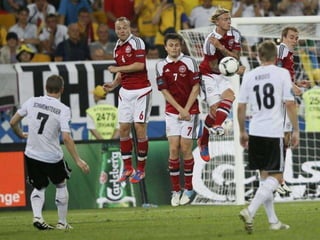 Glamour of UEFA EURO 2012 – selected stunning images and effects of UEFA EURO 2012 with Oceana’s ‘Endless Summer’