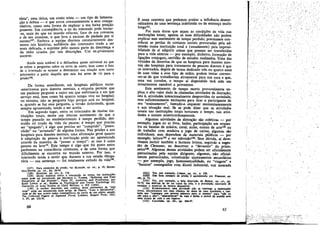 v-

t6ria", urna tática, um conto triste
uro tipo de lamentat;aO e defesa - e que conta const~ntemente a ~us C0n;tP~­
nheiros, como urna forma de explicar a roa baíxa posicao
presente. Em conseqüáncia, o e_u do internado pode tornar-se, mais do que no mundo externo, foco de .sua convers~
e de seu interesse, o que leva a excesso de píedade por SI
mesmo!". Embora a equipe diretora constantemente desminta tais histórias, audiencia dos internados tende a ser
mais delicada, e suprime pelo menos parte da des~r~nt;~ e
do tédio criados por tais descricóes. Um ex-pnsioneiro
escreve:
i-e-

Ainda mais notável é a delicadeza quase universal no que
se refere a perguntas sobre os erras de cutre, bem como o fato
de o internado se recusar a determinar sua relacáo com outro
prisioneiro a partir daquilo que este fez antes de vir para a
prisao128•
De forma semelhante, em hospitais públicos norte-americanos para doentes mentais, a etiqueta :permite que
uro paciente pergunte a outro em que enfer~ana e em .que
servíco está, bem como há quanto tempo VIV; no hosp~tal;
no entanto, nao se pergunta logo porque esta no hospital,
e, quando se faz essa pergunta, a v~rsáo deformada, quase
..
sempre apresentada, tende a ser aceita.
Em segundo lugar, entre os internados de murtas instituícóes totais, existe uro intenso sentimento d~ que o
tempo passado no estabelecimento é t~mpo perdido, d~s~
truído oú tirado da vida da pessoa; é tempo que precisa
ser "apagado"; é algo que precisa ser "cumprid~";. "preenchido" ou "arrastado" de alguma forma. Nas pnsoes e nos
hospitais para doentes mentáis, urna afirmacáo geral quanto
adaptacáo da pessoa
instituicao pode ser .apres..enta.da
através da maneira de "passar o tempo": se ISSO e corsa
penosa ou íeve'". Este tempo é algo que foi posto entre
parenteses na consciencia constante, e de urna for~a que
dificilmente se encontra no mundo externo. Por 1550, o
internado tende a sentir que durante a sua estada obriga.
.
tória - sua sentenca - fOI tota1mente eXIila do d a VIida 130 .

a

a

Para exemplos de prisao, ver HASSLER, op. cit., p. 18; HECICSop. cít., pp. 29-30.
(128) HASSLEll., op. cít., p. 116.
. . ••
(129) Muito material sobre a ccnceccjc de tempc em mst¡tul!;oes
totais pode ser encontrado em MA,uIUCE L. FARBER, "Suffering and Time
Perspective of the prísoner", Parte IV, Authority and Frustraíon, por
KURT LEWIN et m., Studies in Topological and Vector Psychology IIl,
University of Iowa Studies in Child WeIfare, v. xx (19:"4)'
, ~
(130) A metbor descri!;30 que ccnnecc desse" sentunento de '!J.~?
viver" pode ser encontrada num artigo de FIlEUD, Luto e ~elancolia ,
onde se diz que ocorre como conseqüéncía da perda de uro objeto amado.
Ver CoJiected Papers 01 Sigmund Freud, Londres, Hogart Press, 1925,
v, IV, pp. 152-70.
(127)

1:: neste contexto que podemos avaliar a influencia desmoralizadora de urna sentenca indefinida ou de sentenca muito
longa131 •
Por mais duras que sejam as condicóes de vida nas
ínstituícóes totais, apenas as suas dificuldades nao podem
explicar esse sentimento de tempo perdido; precisamos considerar as perdas de con tatos sociais provocadas pela admissáo numa instituicáo total e (usualmente) pela impossibilidade de aí adquirir coisas que possam ser transferidas
para a vida externa - por exemplo, dinheiro, forrnacáo de
IIga<¡6es conjugais., certidáo de estudos realizados. Uma das
virtudes da doutrina de que os hospitais para doentes mentais sao hospitais para tratamento de pessoas doentes é que
os internados, depois de terem dedicado tres ou quatro anos
de suas vidas a esse tipo de exílio, podern tentar convencer-se de que trabalharam ativamente para sua cura e que,
urna vez curados, o tempo aí dispendido terá sido um
investimento razoável e, proveitoso.
. Este sentimento de tempo morto provavelmente ex.
plica o alto valor dado áschamadas atividades de distracáo
isto é, atividades intencionalmente desprovidas de seriedade,
mas suficientemente excitantes para tirar o participante de
seu "ensinarnento", fazendo-o esquecer momentaneamente
a sua situa<¡ao real. Se se pode dizer que as atividades
usuais nas ínstituicóes totais torturam o tempo, tais atividades o matam misericordiosamente.
Algumas atividades de distra<¡ao Sao coletivas - por
exemplo, jogos ao al livre, bailes, particípacáo em orquestra ou bandas de música, coral, aulas, ensino de arte l 32 ou
?e .t~abal~o com madeira e [ogo de cartas; algurnas sáo
individuáis, mas dependem de materiais públicos - por
exemplo, leitura133 e ver televisaol 34 _ Sem dúvida, aí dever.!amos incluir também a fantasia íntima, segundo a sugesta~ de Clemmer, ao descrever o "devaneio" do prisionelrol 3S• Algumas dessas atividades podem ser oficialmente
patrocinadas pela equipe dirigente; algumas, nao oficialmente patrocinadas, constítuiráo ajustamentos secundários
- por exemplo, jogo, homossexualidade, ou "viagens" e
"baratos" conseguidos COm álcool industrial, noz moscada

TALLooSMnH,

64

(131) Ver, por exemplo, COHEN, op. cit., p. 128.
Um~ bom cxemplo de prislo 6 apresentado por NOIlMAN, op.

(m)

di.." p.

n..

ver, por exeroplo, a bela descri~1o de BEBAN, op. cit., pp.
das cJeU'Ci~ de ler. na cama da cela, e a prccau"io resutrente de
ra<:IODar o mateflal de le,¡tura dispon(vel.
(tll)

72-7",

.(134)

Evidentemen~e,

cssa

at~vidade

nio se restrina= a

institui~

tctels. Encontramos uro caso c:1ásStCO de dona de casa entedíada e cansada que "consegue UDS pcuccs minutos para si mesma" para "p6r os
pis para o alto", "afastando-se" de: casa e Icndo o joma) da manbi com
wna xícara ck café e um cisarro.
(135) CLEMMEIt. op. rit.. pp. 244-47.

65

/

I
,

 