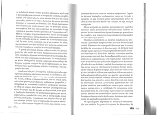 so trabalho de leitura e análise que deve ultrapassar aquilo que
é apresentado para evitarmos as sempre tão sedutoras simplifi-
cações. Por outro lado, há outra enorme tentação de, nesse
mergulho, perder-se de vista o horizonte de nossos estreitos
interesses e enveredar por domínios, sem dúvida fascinantes,
mas distantes dos pontos centrais, que, em princípio, deseja-
mos explorar. Por isso, esta versão final foi o resultado de um
contínuo e bastante doloroso processo de "emagrecimento".
Muitos exemplos, julgados redundantes, foram abandonados
durante o percurso, e muitas descrições históricas foram corta-
das ou resumidas ao que nos pareceu ser o estritamente essen-
cial. De certa forma, contamos com a boa vontade do leitor,
que certamente teve que mobilizar seus próprios conhecimen-
tos para preencher as possíveis lacunas aqui deixadas.
A grande quantidade de notas reflete também essa preocu-
pação de não perder as marcas fundamentais da discussão,
sem, no entanto, deixar de assinalar alguns dos potenciais des-
vios e seus mais competentes interlocutores. Da mesma manei-
ra, a farta bibliografia é também a expressão desse esforço de
fornecer as pistas e origens do que foi apresentado; por isso,
limitamo-la ao que foi citado e utilizado na reflexão e na com-
posição do texto.
Ainda em relação à bibliografia, podemos perceber que
algumas referências são bastante recentes, e isso reflete o inte-
resse que atualmente alguns temas aqui tratados vêm receben-
do. Assim, embora os temas analisados, em sua maior parte,
não sejam presenças tradicionais na literatura geográfica, a
obliqüidade do tratamento adotado nos conduziu ao encontro
de obras de origens disciplinares variadas que tangenciavam
nossa discussão. Esse foi também um dos motivos pelos quais
a finalização do trabalho foi oportunamente postergada para a
exploração e, quando foi o caso, para a incorporação destas
recentes publicações. Constatamos com alegria o fato de que
esse interesse persiste e que às vésperas da entrega dos manus-
critos ao editor sempre chegam novidades, que, muitas vezes,
?88 ,nflf
prometem dar novas cores aos assuntos aqui presentes. Depois
de algumas hesitações e adiamentos, parece ter chegado o
momento em que se impôs como mais importante fechar os
olhos e correr os riscos de dar vida à criatura, ou seja, entregar
os originais.
Desse conjunto das matérias apresentadas nos capítulos
anteriores não há propriamente conclusões a tirar. Existem, no
entanto, breves comentários e alguns elementos que gostaríamos
de ressaltar e que podem ser esquematicamente reagrupados
em cinco principais pontos.
O primeiro diz respeito aos modelos ou matrizes que atra-
vessam e constituem a espinha dorsal de toda a discussão aqui
contida. Esperamos ter conseguido demonstrar que o recurso
às idéias de nomoespaço e de genoespaço foi útil para fazer
emergir alguns aspectos essenciais presentes em certos proces-
sos socioespaciais. Estas duas matrizes constituem modelos
que procuram exprimir duas formas bastante diversas de repre-
sentação da espacialidade, com repercussões indubitáveis
sobre as dinâmicas nas quais atuam. O apelo a essas denomina-
ções não deve ser debitado à vaidade de criar nomes ou catego-
rias novas, como se estivéssemos inventando formas inteira-
mente inéditas de pensar o espaço. Elas devem ser vistas como
a franca atitude de utilizar uma espécie de óculos conceptuais,
deliberadamente deformadores, mas que têm a propriedade de
nos fazer realçar aspectos e chamar a atenção sobre determina-
dos ângulos, que, sem eles, seriam dissolvidos em uma massa
de informações variadas. Acreditamos que modelos não são
prisões analíticas, mas modulações com as quais certos ele-
mentos ganham relevo e visibilidade. Os instrumentos conti-
dos nessas idéias de nomoespaço e genoespaço nos ajudaram
assim a percorrer recortes temáticos muito diversos e de certa
forma permitiram a criaçãode elos entre fenômenos que comu-
mente são analisados seguindo outros roteiros.
O segundo ponto importante é a tentativa de demonstra-
ção, que também fez parte do conjunto das discussões, da
~ 289
 