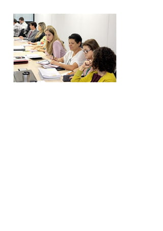 Governo do estado apresenta nova proposta ao sind-UTE/MG no dia 17 de abril de 2015.