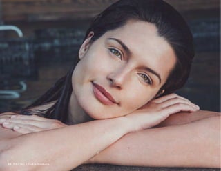 Uso
diario
45g
(1.6oz)
Día
Uso
diario
43g
(1.5oz)
Noche
Crema Nutritiva de Día
para Pieles Maduras
•	 Combate los principales signos de
envejecimiento que la piel aparenta
•	 Con ingredientes antioxidantes
•	 Promueve una apariencia suave,
tersa y luminosa
Ingredientes
•	 Coenzima Q10
•	 Extracto de soya y té verde
•	 Vitaminas A, E y C
Crema Nutritiva de Noche
para Pieles Maduras
•	 Mejora la apariencia de la piel mientras sus ingredientes actúan durante la
noche
•	 Hidratación continua
•	 Ayuda a retrasar el envejecimiento que la piel madura aparenta
Ingredientes
•	 Coenzima Q10
•	 Manteca de karité
•	 Extracto de maíz y ceramidas
1716 Cutis maduro | FACIALFACIAL | Cutis maduro
Q 320
Precio
sugerido
Q 450
Precio
sugerido
 