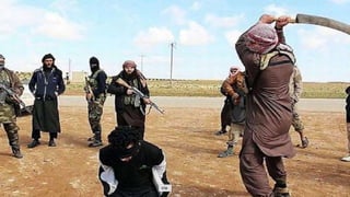 ESTADO ISLÂMICO
Seus seguidores conseguem manter
sua jihad, ou guerra santa, com a
venda de barris de petróleo, tráfico de
mercadorias e doações de
simpatizantes de várias partes do
mundo.
Em estimativas recentes, o Estado
Islâmico figurou com cerca de 2
bilhões de dólares em recursos e um
número de membros próximos a 50
mil.
 