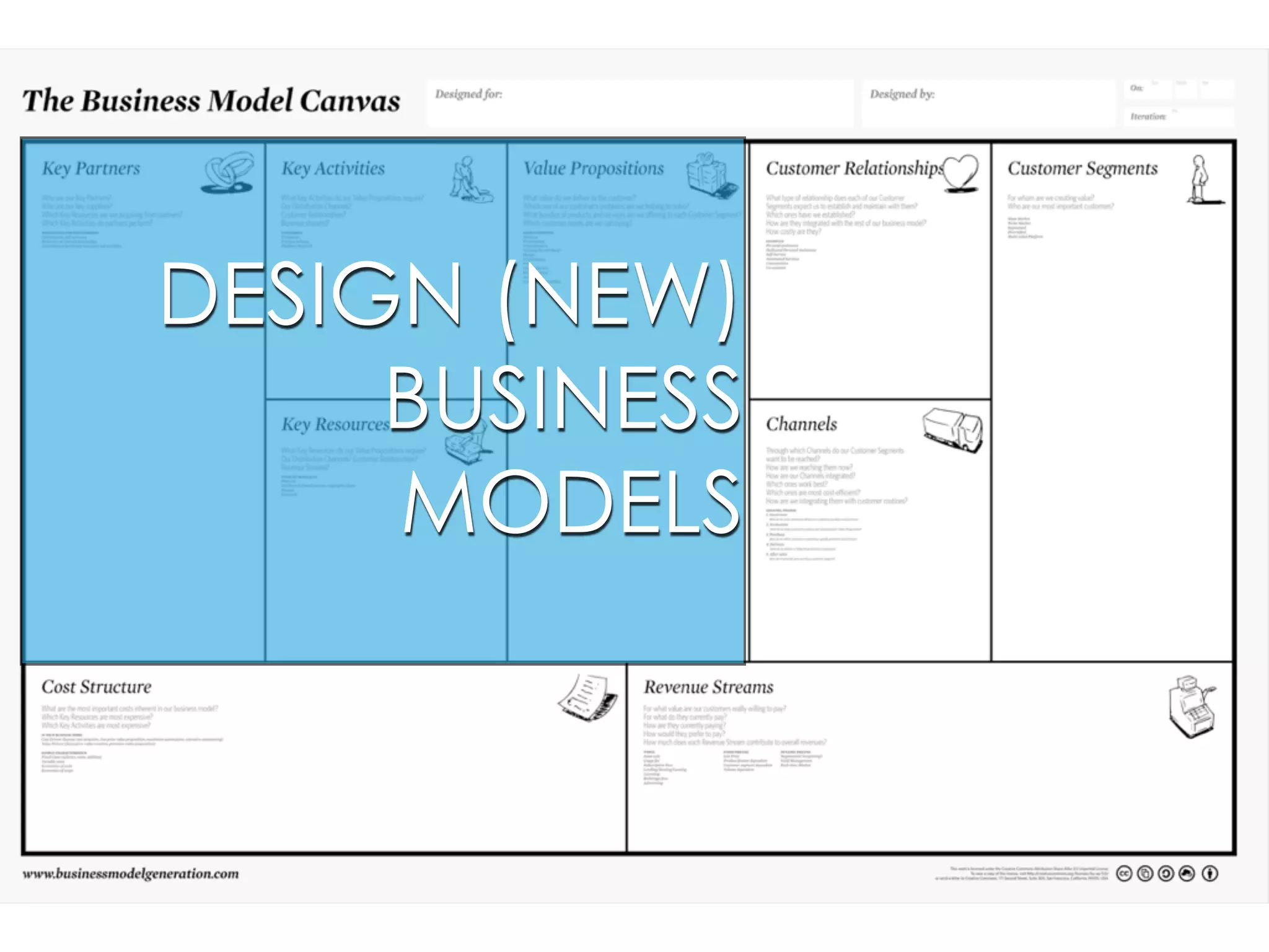 AANLEIDING ZOEKEN FILTEREN AFSLUITEN
ik moet iets doen ik begin ergens ik probeer grip te krijgen ik wil zeker worden ik wil afsluitenik selecteer ik sluit af
Customer Decision Journey autoverzekeringen: het proces
‘...Vertrek bij werkgever,
dus ik moest hele
verzekeringspakket herzien,
dus ook voor het eerst zelf
autoverzekering regelen.’TRIGGER
AANSCHAF
AUTO
ADVIES
BEKENDE
HOGE
REKENING
HERZIENING
VOLLEDIGE
VERZEKERING
PAKKET
70-75%
25-30%
BESLISSING OUDE AUTO
VERKOPEN
NIEUWE AUTO OVER POOSJE
(ORIENTATIE OF BESTELD)
NIEUWE AUTO NU
ALS NIEUWE AUTO
AL BINNEN IS
ADVIES
AUTO DEALER
‘...En toen zei de autodealer:
autoverzekering, toen ik dacht ik .. oh
shit, die ook nog!’
‘...De dealer zei dat ik een
autoverzekering nodig had, dus op
de dag dat ik de auto kocht.’
‘...De levering is pas einde van het jaar....deze (nieuwe) is 3x
zoveel waard als de vorige. Ik zag op facebook een banner
voorbij komen, en was benieuwd, wat gaat die verzekering me
eigenlijk kosten?’
‘Dit wordt onze eerste auto i.v.m. kindje op
komst. Het is voor mij een nieuwe wereld,
wat komt erbij kijken. Dus ik heb al wat over
verzekeringen bekeken tijdens het auto zoeken.
Op een autosite stond o.a. een banner van de
ANWB over autokosten, zodoende...’
‘...Mijn moeder begon erover, na het
overlijden van mijn vader, hoe zit
het precies, ben ik wel voor de juiste
dingen verzekerd?’
Deze poster beschrijft de Customer Decision Journey bij het aanschaﬀen van een autoverzekering. Dit proces verloopt niet volgens een gestructureerd en vast stramien
(bijvoorbeeld informatie inwinnen > keuze criteria vaststellen > afgewogen keuze maken). Er is wel iets van een patroon te herkennen maar binnen dit patroon vinden de diverse
activiteiten op van individu tot individu zeer verschillende manieren plaats.
De hoofdstructuur van de journey bestaat uit vier delen: Aanleiding, Zoeken, Filteren en Afsluiten. Binnen Zoeken en Filteren worden grofweg 5 stadia doorlopen alvorens men
tot afsluiten overgaat. Deze 5 fases zijn kleurgecodeerd en corresponderen met de kleuren van de activiteiten eronder. Binnen de fases zien we een aaneengeregen keten van
activiteiten die elkaar onderling beinvloeden en waarvan de volgorde kan verschillen.Wij hebben daarom voor een reeks tandwielen als metafoor gekozen: de klant begint ergens
‘te draaien’ en bepaalt daarmee de manier waarop de rest van de keten doorlopen wordt. Elke ingang is mogelijk, en niet elke stap wordt netjes doorlopen. Maar elke stap die
doorlopen wordt vormt wel een deel van een onlosmakelijk complex geheel van wensen, beslissingen, overwegingen en activiteiten.
Bij deze poster hoort een persoonsposter, 5 inzicht kaarten en 5 persoonskaarten. Zilver innovation bv mei 2013
‘...De polis was wel erg duur na het1ste jaar,
zelfs met een schadevrij jaar erbij.’
‘...De hoge rekening, en op
advies van mijn kinderen die net
overgestapt waren.’
‘...Beetje continue
check altijd. In dit geval
zag ik een spelletje
op facebook voorbij
komen.’
‘...2 weken voordat we de auto van mijn ouders
overnamen, ik hoorde hun verzekering, en dacht dat
kan goedkoper.’
‘...Schadevrije jaren bij vorige lease auto leiden niet
tot korting, dus daarom ging ik verder zoeken.’
‘...Tijdens orientatie op 2de hands auto, gezocht op
verzekeringen ongeveer 3 weken voor uiteindelijke
aanschaf auto.’
‘...Tijdens orientatie op nieuwe auto, verzekeringen
bekeken (3 dagen voor keuze auto).’
‘...Toen ik besloot nieuwe auto aan te schaﬀen, dat was zo 6
weken voor uiteindelijke aankoop).’
‘...Eerste aanleiding was het kopen van mijn auto.
Tijdens zoeken naar een auto nog niet mee bezig
geweest.’
‘...Wel dus georiënteerd, maar laat huidige
doorlopen, en ga over 2 maanden over.’
‘...Op het moment dat ik besloten had, ok, deze
auto gaat het niet meer worden, welke dan, welke
soort andere? En dan ook wat kost de verzekering
daarin?’
Kans:
Wees aanwezig op platforms waarop mensen zich oriënteren op auto’s (marktplaats,
autotrader, gaspedaal, etc.)
Help mensen inzicht krijgen in de relatie tussen type auto en kosten verzekering
(visueel).
Met name het algemene onzekere gevoel over wat mensen überhaupt hebben
afgesloten is een kans om op in te spelen door bijvoorbeeld mensen na te bellen en
even hun gekozen verzekeringen door te nemen in het licht van hun persoonlijke
behoeftes (zie ook fase afsluiten).
Omschrijving:
Mensen hebben hun wensen maar ook de mogelijkheden voor een autoverzekering niet
helder in het begin, dus beginnen ze maar ergens met zoeken.
Ze hebben geen plan van aanpak want hun wensen pakket is ook niet duidelijk.
Het enige concrete wat ze kunnen doen is bij een (willekeurige) info bron beginnen, zoals
bijvoorbeeld Independer of Google.
Omschrijving:
Er zijn 3 niveaus waarop men keuzes moet maken: (1) wat wil ik precies verzekeren (wat zijn
mijn criteria) en hoeveel is mij dat waard (prijs)?; (2) wat voor soort autoverzekering (WA,
WA+, Casco en de varianten daarbinnen)past bij mij?; (3) welke aanbieder is voor mij het
beste?
Deze drie paden lopen voor veel mensen aardig door elkaar, dus men is naarstig op zoek
naar grip. Velen zien door de bomen het bos niet meer, en springen lukraak van de ene info
bron naar de andere. Tijdens dit‘rondzwerven’krijgen ze wel wat meer inzicht in de mo-
gelijkheden, dus onbewust kunnen ze hun criteria daardoor iets beter ordenen, wat tot een
eerste long list in gedachten leidt. Deze impliciete long list is vaak een mix van eigen criteria
en mogelijkheden; nog niet een overzicht waarbinnen ze gaan selecteren.
Omschrijving:
Mensen gaan van een warrige set aan mogelijkheden en overwegingen (long list) naar
een short list die meestal uit 2-8 mogelijkheden bestaat. De een weet ondertussen welke
verzekering (WA+ met inzittenden), maar nog niet welke aanbieder, De ander weet welke
aanbieder maar nog niet welke verzekering en variant daarbinnen. Weer anderen hebben
aanbieder en verzekering allebei nog open staan. Daarnaast is het afsluit kanaal ook nog
een open keuze (via Independer of toch direct). Kortom mensen maken keuzes om te kun-
nen convergeren, zodat ze een compacte set hebben om vervolgens een stuk preciezer te
gaan vergelijken.
Omschrijving:
Mensen sluiten soms weken van te voren af (met ingangsdatum die later begint),
anderen op de dag van aankoop. Meestal online, maar de laatste groep ook vaak
even telefonisch. Bij veel mensen bekruipt dan, na een kleine rust dat de deﬁni-
tieve keuze is gemaakt, het gevoel dat ze eigenlijk nog op hun denkbeeldige‘to
do’lijstje“verzekering nachecken”moeten zetten.
Omschrijving:
Weinig mensen zijn zeker dat ze echt de beste keuze gemaakt hebben, maar laten
dat maar. Anders moeten ze weer allerlei details in waarvan ze niet weten waar die
precies staan en hoe je die kan beoordelen. Ze zijn niet overtuigd dat ze precies
begrijpen wat ze‘gekocht’hebben. Het belang hiervan is net te klein om tot actie
over te gaan maar groot genoeg om een knagend gevoel van onrust teweeg te
brengen.
Kans:
Begeleid mensen in het bepalen van hun eigen criteria, voordat ze doelloos allerlei
mogelijkheden gaan zoeken in autoverzekeringen land. Zie ook A3 kaart‘Criteria’,
‘Independer’en‘Google’
Kans:
Geef duidelijker aan dat er 3 stappen zijn in oriënteren en help mensen in elke stap:
(1) eigen unieke criteria voor jou situatie bepalen (op hoofdpagina OHRA, maar ook op
andere platforms);
(2) overzicht van varianten duidelijker schetsen. Daarnaast aantal scenario’s uit echte
leven schetsen om voorstelling te bevorderen van wat een bepaalde verzekering inhoudt
voor iemand werkelijk kan betekenen.
(3) De wirwar aan aanbiedingen en aanbieders kan helaas niet makkelijk aangepakt
worden. Maar OHRA kan wel duidelijk aangeven waar zij voor staan, en met wie zij graag
zaken doen en waarom, zodat mensen begrijpen wat hun relatie met OHRA zal zijn (bi-
jvoorbeeld‘…bij een vertrouwde en vriendelijke verzekeraar…’Daarnaast zouden keuze
tools zoals bijvoorbeeld op Sparta.nl (elektrische ﬁetsen keuzewijzer) kunnen helpen.
Kans:
Help mensen een shortlist bijhouden. Zorg dat die short list duidelijk gekoppeld is aan
de criteria, en duidelijk onderling vergelijkbaar is. Een goed voorbeeld is het naast elkaar
presenteren van Casco en budget Casco op de Ohra site, maar dit zou een door de klant
samengestelde shortlist moeten zijn.
Kans:
Geef mensen rust en ruimte tijdens het afsluiten. De meeste vinden het afsluit pro-
ces prima geregeld, maar of nu precies het juiste is afgesloten zorgt voor onrust.
Verzeker ze dat ze in een later stadium nog eventueel dingen kunnen aanpassen,
of adviseer daarover kort na de afsluiting.
Kans:
Met name het algemene onzekere gevoel over wat mensen überhaupt hebben af-
gesloten is een kans om op in te spelen door bijvoorbeeld mensen na te bellen en
even hun gekozen verzekeringen door te nemen in het licht van hun persoonlijke
behoeftes. Of in de opgestuurde polis nog eens heel duidelijk, in de zelfde taal en
structuur als tijdens het keuze proces, te laten zien wat men gekozen heeft (bijna
een screen dump van het laatste scherm vóór afsluiten).
Omschrijving:
De aanleiding voor het oriënteren op een nieuwe autoverzekering is meestal de
aanschaf van een nieuwe auto (ruim 70%). Het moment waarop mensen beseﬀen
dat ze iets met een autoverzekering moeten of willen kan op de dag van aanschaf
liggen, maar vaak ook weken of zelfs maanden ervoor. Bij de andere gevallen is de
aanleiding niet perse een nieuwe auto, maar een andere trigger (advies van een
bekende, dure rekening, gehele verzekering pakket opnieuw kiezen).
Voor deze trigger is er wel een sluimerend besef dat ze‘eigenlijk iets moeten uit-
zoeken’want ze weten vaak niet waarvoor ze precies verzekerd zijn.
In veel gevallen gaat het oriënteren op de verzekeringen hand in hand met het
oriënteren voor een nieuwe auto. De hoofdreden is dan zicht krijgen op maan-
delijkse kosten, waarbij type auto ook weer bepaalt hoe duur de verzekering
wordt.
Noot: in dit onderzoek zijn deelnemers gezocht die recent (afgelopen maand een
oriëntatie hebben gedaan). Mensen die dus sluimerend af en toe oriënteren zijn
niet meegenomen in dit onderzoek.
ANDERS
.............
‘...Ik moet meer forensen kilometers maken dus
zoek andere auto met gunstiger verbruik & dus ook
goedkopere autoverzekering.’
‘...Gegoogled op
‘goedkoopste
autoverzekering’
en toen zag ik
Independer en andere
vergelijkingsites.’
‘...Ik begon
online, ik geloof
‘autokosten’
ingetypt’.’
‘...Ik doe gewoon ‘autoverzekeringen’ intypen en
dan krijg je alle maatschappijen via google,...en
dan ga je kijken wie heeft wat in de aanbieding.’
‘...Via google: ‘premie
auto verzekeringen’.’
‘...Ik sla de eerste 2 hits van google
over. Tsja, bijvoorbeeld Allsecure,
geen goed gevoel bij...die betalen
gewoon om bovenaan te staan.’
‘...Dat je snel overzicht
hebt bij Independer.
En dat je snel kan
doorklikken als je meer
informatie wil.’
‘...Op Independer gekeken, de goedkoopste
genomen, geen poespas, puur omdat het wettelijk
moet.’
‘...Ik kijk wel eens via Independer om een idee
te krijgen maar zal daar nooit een verzekering
afsluiten. Want waar leven zij van provisie?’
‘...Het overzicht wat ik bij Independer
krijg is op basis van prijs. Ik weet nog
niet de inhoud.’
‘...Het geeft me een globaal
beeld van de hoogste van de
verzekeringskosten.’
‘...Prima service,
heldere vergelijking.’
‘...Independer komt ook wel eens voorbij, maar
daar hou ik het puur bij, het is puur om te kijken of
er nog iets anders te vinden is.’
‘...Zij geven onbekenden
aan die ik zelf nog niet
gevonden had, zo kwam ik
erachter dat ZELF bestond.’
‘...Die reviews van anderen zijn nuttig.’
‘...A quick scan, ik bekijk
aantal sterren, de
verhalen lees ik niet.’
‘...Via google bij Independer
… waar ik verder op ging
zoeken, want dat ken ik van
televisie. Maar er stonden ook
andere site zoals beslist.nl en
goedkopeauto-
verzekering.nl.’
‘...Ik heb een binding met
OHRA omdat ik daar al
schadeverzekeringen heb.’
‘...Ik begon met een belletje
naar huidige verzekeraar
en premie opgevraagd voor
nieuwe auto, die was 2x zo
duur! Dus toen direct
naar Independer.’
‘...Ik heb als eerste bij Interpolis, mijn huidige verzekeraar,
gekeken voor de autoverzekering, omdat we daar andere
verzekeringen hebben, dus mogelijk een pakket korting.’
‘...Ik ben eerst bij mijn huidige verzekering
gaan kijken, wat betaal ik daar nu
eigenlijk precies en wat krijg ik daarvoor.’
‘...Toen heb ik gekeken bij Ditzo, want daar heb ik al een een-
of-andere verzekering, ik weet niet meer welke...’
‘...Gewoon op internet de sites een beetje langs
bekeken, vooral van andere maatschappijen zelf.
Ook in 2010 bij mijn Opel Corsa had ik bij ING. Dus ik
bekeek, even denken, ING, All secure en OHRA...oh ja
en ook nog FBTO.....’
‘...Ik zag een banner
op facbook.’
‘...Dan vraag ik oﬀertes aan bij 2
verzekeraars en ga zelf vergelijken.’
‘...Met mijn vader wel gehad over
keuze auto, maar verzekering nee…’
‘... Die tusenpersoon heeft mij uiteindelijk niet dat
onafhankelijke advies gegeven, dus in die rol is hij niet
meer betrouwbaar. Dus wie is er nog wel te vertrouwen
op dat vlak, behalve ikzelf?’
‘...Nee. Geen andere mensen…dat is allemaal
subjectief en gevoelsmatig…..Ik kijk zelf
regelmatig en heb dus ook mijn tussenpersoon.’
‘...Ik heb inderdaad rondgevraagd bij vrienden &
collega’s, zo van wat is een goede verzekering en
een betrouwbare?’
‘... Ja met mijn moeder, die deed alle verzekeringen voor
de familie, dus zo van ‘waar zit jij met je verzekeringen?...
even polsen, gewoon een soort bevestiging.’
‘...Met mijn vriendin ook wel overlegd, ik stelde
voor wat mij het beste leek, alleen even WA+
overlegd.’
‘...Ja, even wat ervaringen
uitgewisseld, maar niet uitvoerig.’
‘...Ik kijk zelf wel even of mijn tussenpersoon
inderdaad met een goed voorstel komt, wat sites
en op Independer, heel snel hoor.’
‘...Je kan gewoon heel
gemakkelijk achter een hoop
gegevens komen, en daardoor
een stuk sneller te werk gaan.
Je krijgt ook ledig gewicht, pk,
bouwjaar dat soort dingen.’
(Wat is datgene wat OHRA aanbied naast scherpe prijs wat
jou aansprak?) ‘... tja, dat weet ik niet precies, mmm, ik denk
het eigen risico. De anderen (op Independer), de goedkoperen,
hadden weer een hoog eigen risico. En er zat nog een verschil in
de WA+, in die ‘plus’ zeg maar.’
‘... ik heb ook nog online uitgezocht,
wat nou een All risk en een WA+
verzekeringen inhield...’
‘...Ik begon met autosites in het begin:
autotrader of gaspedaal bijvoorbeeld.…, en zo
kwam ik bij de ANWB. En zocht naar wat zijn
voor mij maandlasten als ik een auto ga rijden.’
‘...Ik kijk op prijs en naamsbekendheid.’
‘...Ik kijk op prijs en no claim; ik heb
namelijk 25 schade vrije jaren.’
‘...Tja, hoe doe ik dat, je vult gewoon een
kenteken in van een auto die te koop staat om
een indicatie te krijgen van de kosten... en zo
probeerde ik het een en ander uit.’
‘...op Independer kwam Allsecure met een 8.2 uit,
6000 mensen naar gekeken…..klanten vinden het
dus heel goed.’
‘...Via ANWB kan je je autokosten uitrekenen,
dat vond ik heel handig. Die stond op een
banner bij een autosite.’
‘...Ik ben er meestal toch wel eventjes mee bezig, want het is
ook: wat voor auto zoek ik dan? Dan ga ik toch weer kijken,
die is weer zwaarder dus…, dan vul ik kentekens in. Lekker
makkelijk. Zo kan ik beetje spelen met de informatie, de prijs,
het gewicht van de auto, hoeveel deuren, welke klasse. Dus
dan weten zij meestal ook wel welk prijskaartje eraan hangt.
Wonen in rotterdam is ook weer bepalend natuurlijk…’
‘...Eerst bij bestaande verzekeraar gekeken,
toen bij ANWB: allebei duur. Dus toen
uitgeweken naar Independer.’
‘...Als je belt met je verzekeraar krijg je van 10
mensen verschillende antwoorden. Ik zou
graag wat deskundige mensen daar willen.’
‘...Ik weet al weer hoe het ging: In het begin keek ik
vooral naar auto’s, dat is het interessants, wat leuk is
en wat binnen je budget past. Op die autosites kan je
ook je vaste en maandelijkse kosten te berekenen.’
‘...Ik vind het overigens hoogst irritant
dat ik mij eerst kenbaar moet maken, wil
ik een premie kunnen krijgen!’
‘..De eerste keer dat ik dat bij google search intypte kwamen
er zoveel hits dat ik hem meteen weer dicht heb gedaan.’
‘...Voornamelijk
Independer.’
‘...Normaal doe ik vergelijksites,
sites verzekeraar, en dan
tussenpersoon…’
‘...Met de laptop op de bank, ik heb er zeg maar
een avondje voor uitgetrokken...’
‘...Het overzicht wat ik bij Independer krijg is op basis van prijs. Ik weet nog
niet de inhoud. Als ik de volgende stap maak, dan kan dat alleen op het
niveau van de verzekering. Terwijl ik daar zou willen zien, dat je er 2 of 3
of 4 naast elkaar kan vergelijken. Dan kan je zien: wat krijg ik nou voor
die prijs bij die enz. Nu moet dat per verzekering, en dan moet je weer een
paar veldjes terug.’
‘... Dus toen via internet bij
bijna alle maatschappijen een
premie opgevraagd.’
‘...Het wordt bijna een vergelijk
van zorgverzekeringen om alle
dekkingen te kunnen vergelijken!!!’
‘...Allsecure: hun doen het gewoon
heel handig met alles digitaal enzo.’
‘...Op Independer wordt het allemaal vergeleken
enzo, en daar heb ik dan ook mijn zorgverzekering
afgesloten….dat werkt het snelst.’
‘...Ik heb een eigen excel overzichtje, met 3
a 4 stuks en leg dat voor aan mijn vrouw.’
‘...Verzekeraars maken het moeilijk om
producten met elkaar te vergelijken,
voorwaarden, dekking, etc.’
‘...Het is voor mij een nieuwe wereld (een
auto hebben), dus je gaat toch kijken wat
komt er allemaal bij kijken.’
‘..Ik zit met WA+ niet op meest uitgeklede, en ook niet meest
dure, dus ik ben maar beetje in het midden gaan zitten.’
‘...Ik heb een redelijk lange tijdsspanne om
te orienteren op de JUISTE verzekering
voor mijn auto.’
‘...Binnen WA+ heb je nog wat opties zoals inzittenden,
en nog wat dingen. Dat deel vind ik het meest
onduidelijk. Het zijn 3 opties, en ja,….die zijn voor mij
te ontransparant. Dus dat duurt dan weer even.’
‘...Het duurt toch langer dan ik dacht.’
‘...Nog even met mijn
partner besproken.’
‘...Ik heb een keuze gemaakt met
genoeg argumenten voor mijzelf.’
‘...Nu weet ik genoeg om een keuze te
maken, de beste keuze op dat moment...’
‘...Keuze gemaakt voor OHRA, namelijk
betaalbaar maar ook een merk wat
langer bestaat. WA+.’
‘...Ik kies nu die, maar dan moet ik straks
nog wel kijken of het de beste keuze is.’
‘...Nog even bij mijn moeder gepolst, toen ik nog
tussen ING en , wat meer info zoeken, maar
zoek gewoon soort bevestiging.’
‘...Toen zag ik die reclame, toch
ook nog even gekeken.’
‘...Op Independer nog gekeken of er
niet een nieuwe aanbieding was.’
‘...Andere verzekeraarsites heb ik ook bekeken, zoals Interpolis, en ANWB,
maar die waren ﬂink aan de prijs. (Rutger: heb je nog gekeken waarom die
prijs hoger was?) Nou nee dus, dat is precies wat ik dus onduidelijk vind.’
‘...Uiteindelijk sloot ik hem af op de site van Independer. Ik heb ook nog
bij OHRA gekeken of ik het niet rechtstreeks kon afsluiten. Dat vind ik
namelijk uiteindelijk wel prettiger dat voelt directer, maar daar kwam
ie toch duurder uit, dus via Independer gedaan….’
‘...Bij het afsluiten heb ik wel nog een keer de
drie dingen die je kan aanvinken bestudeerd,
maar dan krijg je wat scenarios die zo
zeldzaam zijn, daar had ik niet veel aan. Dus
ik ging in eerste instantie maar wat rekenen
en keuze maken, en dat is iets wat ik nog wel
verder moet uitzoeken nu....’
‘...Ik heb een denkbeeldig
todo lijstje, ja haha, om
nog uit te zoeken waarvoor
ik precies verzekerd ben.’
‘...Als ze je als klant werven, dan gaat het heel goed, en als je klant bent
dan gaat het opeens wat moeilijker de communicatie. Dat moet wel
verbeterd worden.’
‘...Het zou wel wat persoonlijker mogen.
Bel mij even op, na het eerste jaar. Zo zit
het in elkaar, je korting is geeindigd...’
‘...En helemaal na deze ervaring, heb ik nog sterker het
gevoel dat ik liever direct bij OHRA zit ipv via independer,
want ik denk dat het gedoe misschien niet er was geweest.’
‘...Ik moet nog uitzoeken waarom de Ohra
oﬀerte eigenlijk duurder is, waarschijnlijk
heb ik iets van inzittenden verzekering
aangevinkt.’
‘... ik kan niet goed
een voorstelling
ervan maken....wat
zit er in en wat niet?’
Omschrijving:
In deze fase zit veel gevoel. Bijna iedereen voelt een bepaalde onzekerheid over hun te
maken/net gemaakte keuze, ook mensen die verder vrij rationeel overkomen.
Het valt op dat mensen soms hun keuzeproces rationaliseren. Zij vertellen er soms over alsof
het een logisch en gestructureerd proces is maar als je goed luistert is dat het niet.
Kans:
Mensen ondersteunen door hen het gevoel te geven dat ze op basis van voor hen rel-
evante criteria de juiste keuze gaan maken, en dat hun shortlist de juiste shortlist voor hen
is. Mensen het gevoel geven dat een set criteria ook daadwerkelijk gebruikt kan worden.
Als je belooft dt je kan vergelijken op service, biedt dan ook een ingang om te vergelijken
op service.
INDEPENDER
.
GOO
GLE
.
INFORMATIESITES
.
VER
ZEKERINGSSITES.POLISBEREKE
NINGEN
.OFFERTES
Jobs:
Ik wil weten wat er te
koop is, ik wil begrijpen wat de
mogelijkheden zijn voor mijn situatie.
MOGELIJKHEDEN
VERKENNEN EXCEL SHE
ET
.
DEEERSTEGOOGLEHITS
.
DEEERSTEINDEPENDERHITS
LIJSTJE MAKEN
Ik wil overzicht hebben en een selectie
maken van wat ik tot nu toe in mijn
hoofd heb en gevonden
heb.
Job:
Ik wil nu mijn keuze
maken zodat ik niet verder hoef
te zoeken.
KEUZE MAKEN
BEHOEFTES .
WENSEN
.
EISEN
.CRITERIA
Job:
Ik wil begrijpen wat
ik nodig heb, en dat begrip
kunnen gebruiken om mijn zoektocht
te stroomlijnen.
CRITERIA VAST-
STELLEN
Mensen weten niet waar ze moeten beginnen,
dus vragen ze terloops aan hun familie,
vrienden en/of een collega hoe zij
eigenlijk verzekerd zijn. Ze proberen
hier eigenlijk onbewust mee te
bepalen wat hun eigen
criteria zijn.
VIA ANDERE MENSEN
Mensen kunnen hun zoektocht beginnen door
even op verschillende verzekeraar sites te
kijken. Dit zijn verzekeraars die ze kennen,
of waar ze via Independer of google,
of via reclames (TV, social media)
op geattendeerd
zijn.
ANDERE VERZEKERAARS
1DAG
.
TWEE WEKEN .
NOG‘N
P
AARMAANDEN
In de wirwar van aanbod en mogelijkheden,
maken mensen vaak een voorlopige keuze tot 1
of soms nog 2 opties, die ze een poosje (paar
dagen tot paar weken) laten liggen, om
vervolgens op een later moment (na een
poosje of op moment van aanschaf
nieuwe auto) de deﬁnitieve
beslissing pas te maken.
LATEN BEZINKEN
TERUGNAARINDEPENDER
.
TERUGNAARGOOGLE
.
TERUG NAAR ANDEREVER
ZEKERAARSITES
Mensen beginnen ongestructureerd, komen met
een bepaald setje opties, maken een keuze en
gaan dan eigenlijk met in hun achterhoofd hun
keuze opnieuw het proces in en vergelijken
andere aanbieders. Dit proces heeft
vaak weer losse eindjes, want de
aanbiedingen zijn bijna niet
te vergelijken.
UITDIEPEN
DEKNOOPDOORHA
KKEN
.IKWEETGENOE
G
.
INSPANNING VS KENNI
STOENAME
Mensen maken uiteindelijk hun keuze omdat het
moet (de nieuwe auto gaan ze die dag ophalen),
of omdat ze van‘het gedoe’af willen zijn. Bij
velen is er dan even rust dat de deﬁnitieve
keuze is gemaakt, maar voelt het niet volledig
want ze hebben niet het gevoel dat alles
helemaal is uitgezocht, en dat ze niets
(in kleine lettertjes bijvoorbeeld)
over het hoofd hebben
gezien.
KNOOP DOORHAKKEN
ZEK
ERHEIDBIJAUTOOPHALEN
.
ZEKERHEIDVANPOLISVOO
RW
AARDEN . ZEKERHEID
V
AN
FITMETBEHOEFTES
Jobs:
Ik wil weten dat ik
verzekerd ben als ik de auto
ophaal. Ik wil weten wat ik precies
heb gekocht. Ik wil weten dat ik de juiste
keuze heb gemaakt.
EEN VERZEKERING
HEBBEN
Mensen maken zelf overzichten van voor
hen relevante aanbieders (meestal
op prijs of betrouwbaar/
bekend/klantvriendelijk
merk).
OVERZICHT
AANBIEDERS MAKEN
Veel mensen checken eerst hun eigen verzekering
als uitgangspunt voor de orientatie op autover-
zekering. Ze overwegen 2 basis dingen: (1) Kan
ik hier blijven, (2) Is dat nog steeds het meest
voordelig? De huidige prijs is vaak het start-
punt voor verdere orientatie: zijn andere
aanbieders goedkoper? Of hoe kom ik uit
met de maandelijkse kosten voor die
en die type auto? En eventuele
pakketkortingen?
HUIDIGE VERZEKERING
‘AUTOVERZEKERING’
.
‘GOEDKOPEAUTOVERZEKERIN
G’
.
‘AUTOKOSTEN’
.
‘P
REMIEAUTOVERZEKERING’
Jobs:
Ik wil een eerste
indruk krijgen en ik wil zien wat
er allemaal mogelijk is. Ik wil een idee
krijgen van wat er nog meer boven komt,
waar ik mogelijk rekening mee moet houden, als
ik een auto verzekering ga nemen. Ik wil een eerste
overzicht in de wirwar van mogelijkheden en accepteer
dat dat een grof overzicht is.
GOOGLEN
Job:
Ik wil een eerste
indruk krijgen van mogelijke
aanbieders. Of ik wil kijken of er andere
aanbieders naar boven komen die ik zelf niet
had bedacht. Ik wil een eerste ingang in de wirwar
van mogelijkheden en accepteer dat dat een grove
selectie is
INDEPENDEREN
EERSTE OVERZ
ICHT
.
CONTROLERENOFIKNIETSO
VERHETHOOFDHEBGEZIEN
.
P
RIJS
.
NAAMSBEKENDHEID/IMAG
O
.
RATINGS .
WEBSITE.BELLEN
.
VIATVRECLAME
.
VIA FACEBOOK .
VIA SP
ELTOKENS
WEBSITE VAN
VERZEKERAAR.BELLEN
.
POLISVOORWAARDEN
Job:
ik wil overzicht
houden van wat ik tegenkom
in mijn zoektocht. Misschien wil ik
zelfs wel mijn criteria bijhouden, of wat me
aanspreekt in bepaalde aanbiedingen.
Job:
Ik wil weten waar
ik kan kopen wat ik nodig
heb.
Mensen willen een voorlopige keuze maken, en gaan dan
opnieuw hun criteria bepalen en in rangorde plaatsen. Dit
ruimt op in het hoofd: het is immers lastig een aantal
alternatieven op een rijtje te houden als ze zo lastig
te vergelijken zijn. Hoe verder men komt in de
zoektocht, hoe kleiner de verschillen in prijs
maar hoe lastiger de verschillende
aanbieders zich laten
vergelijken.
Mensen zoeken in een iteratief en ongestructureerd
proces naar informatie. Ze vragen oﬀertes aan, ze
vullen kentekens in, ze bezoeken gerelateerde
auto sites, een enkeling download
polisvoorwaarden. Het is een proces
van trial en error zonder heldere
regels of structuur.
Mensen willen een eerste indruk krijgen van waar ze op
moeten letten en erachter komen welke behoeftes
ze hebben, en wat ze belangrijk vinden bij
hun keuze. Het vertalen van wensen en
behoeftes in keuzecriteria is een
moeizaam proces. Zie ook A3
kaart‘Criteria’.
Jobs:
Ik wil een eerste
indruk krijgen wie wat
aan te bieden heeft, grove eerste
berekening maken wat de hoogte van
een premie kan zijn, en wat eventuele
aanbiedingen zijn.
FAMILIE
.COLLEGA’s
.
VRIENDEN
.
A
DVISEUR
Job:
Ik wil polsen of
anderen tips hebben bij het
orienteren op autoverzekering.
Dat bespaart me een hoop gezoek,
want ik heb dan meteen een betrouwbaar
startpunt
Online zoeken begint vaak via Google met tref-
woorden als‘auto verzekering’of‘auto kosten’
intypen, waarbij de eerste hits aangeklikt
worden voor verdere exploratie. Zie
ook de A3 kaart‘Google’.
Job:
Ik wil inzien wat
mijn huidige verzekering
inhoudt en wat de kosten worden
met de nieuwe auto. Het liefst verander
ik niets.
Het merendeel van de klanten gebruikt Independer
tijdens eerste orientaties. Independer voldoet
erg goed aan de behoefte om in de wirwar
van mogelijkheden een eerste ingang te
hebben die min of meer voldoet.
Zie ook de A3 kaart
‘Independer’.
Hoewel dit buiten de scope van ons
onderzoek valt is er nog veel te winnen
tijdens of vlak na het afsluiten
van de verzekering
Job:
ik wil een
beslissing nemen maar ik
kan/wil/durf dat op dit moment nog
niet. Misschien dat even pauze helpt om
te ontdekken of ik niets vergeten ben en of
mijn keuze klopt. Of ik laat het even zien aan
mijn partner.
Job:
Ik wil nog een keer
heel goed kijken of ik niets
over het hoofd gezien heb en of
mijn keuze echt de goede is.
Job:
Ik wil dit proces
afsluiten, en vanaf nu de
verzekering geregeld hebben.
Misschien weet ik genoeg maar
misschien ben ik ook gewoon verzadigd.
STEP IV: AHA.. NOW I GET IT
 