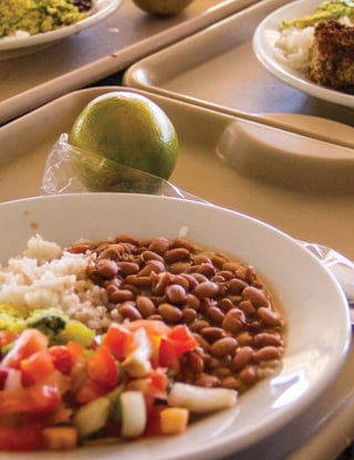 H´TXHFRPVREUHPHVDV 
caseiras, dispensando as industrializadas. 
 