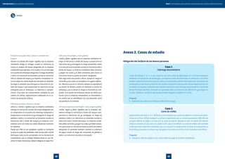 Tomo I. Guía práctica para entender los productos de comercio exterior bancariosGuía financiera para empresas exportadoras
6968
FAS (free alongside ship / franco al costado del
buque):
«franco al costado del buque» significa que la empresa
vendedora realiza la entrega cuando la mercancía se
coloca al costado del buque designado por la empresa
compradora (por ejemplo, en el muelle o en una barcaza)
en el puerto de embarque designado. El riesgo de pérdida
o daño a la mercancía se transmite cuando la mercancía
está al costado del buque y la empresa compradora co-
rre con todos los costos desde ese momento en adelante.
Se exige al vendedor que entregue la mercancía al cos-
tado del buque o que proporcione la mercancía así ya
entregada para el embarque. La referencia a «propor-
cionar» sirve para las compraventas múltiples de una
cadena de ventas, especialmente habituales en el co-
mercio de productos básicos.
FOB (free on board / franco a bordo):
«franco a bordo» significa que la empresa vendedora
entrega la mercancía a bordo del buque designado por
la compradora en el puerto de embarque designado o
proporciona la mercancía así ya entregada. El riesgo de
pérdida o daño a la mercancía se transmite cuando la
mercancía está a bordo del buque y la empresa com-
pradora corre con todos los costos desde ese momento
en adelante.
Puede que FOB no sea apropiado cuando la mercancía
se pone en poder del porteador antes de que esté a bordo
del buque, como ocurre, por ejemplo, con la mercancía en
contenedores, que se entrega habitualmente en una ter-
minal. En tales situaciones, debería utilizarse la regla FCA.
CFR (cost and freight / costo y flete):
«costo y flete» significa que la empresa vendedora en-
trega la mercancía a bordo del buque o proporciona la
mercancía así ya entregada. El riesgo de pérdida o daño
a la mercancía se transmite cuando la mercancía está a
bordo del buque. La empresa vendedora debe contratar
y pagar los costos y el flete necesarios para llevar la
mercancía hasta el puerto de destino designado.
Esta regla tiene dos puntos críticos, porque el riesgo se
transmite y los costos se transfieren en lugares diferen-
tes. Mientras que en el contrato siempre se especificará
un puerto de destino, podría no indicarse el puerto de
embarque, que es donde el riesgo se transmite al com-
prador. Si el puerto de embarque resulta de interés par-
ticular para la empresa compradora, se recomienda a
las partes que lo identifiquen tan precisamente como
sea posible en el contrato.
CIF (cost, insurance and freight / costo, seguro y flete):
«costo, seguro y flete» significa que la empresa ven-
dedora entrega la mercancía a bordo del buque o pro-
porciona la mercancía así ya entregada. El riesgo de
pérdida o daño a la mercancía se transmite cuando la
mercancía está a bordo del buque. La empresa vende-
dora debe contratar y pagar los costos y el flete necesa-
rios para llevar la mercancía hasta el puerto de destino
designado. El vendedor también contrata la cobertura
de seguro contra el riesgo del comprador de pérdida o
daño a la mercancía durante el transporte.
Anexo 2. Casos de estudio
Utilización del tarifario de los bancos peruanos
Caso 1
Cobranza documentaria
Frutos del Campo S. A. C. es una empresa con cinco años de operaciones en el territorio peruano
mediante la exportación de espárragos. La empresa vende normalmente sus productos a la Unión
Europea. España es el país en el que se ubican sus principales clientes. Recientemente, la empresa ha
embarcado un lote de sus productos con destino a Barcelona. De acuerdo con las negociaciones con
su cliente, la empresa enviará los documentos para iniciar una cobranza documentaria a través del
Banco Financiero del Perú. Se tienen los siguientes datos: el importe es de US$ 50 mil y el pago es a
la vista. Asimismo, se estima que los documentos llegarán a destino en 15 días.
Pregunta
1.	 Determine los costos incurridos por este medio de pago.
Caso 2
Carta de crédito
Exportaciones del Perú S. A. C. (EXPerú) es una empresa que acaba de obtener su licencia de opera-
ciones en el Perú. EXPerú realizará su primera exportación por un monto equivalente US$ 200 mil
y espera obtener el pago a la vista por la venta al exterior. Basado en ello, el cliente del exterior
ordena la emisión de una carta de crédito (L/C) a favor de EXPerú. La carta de crédito será remitida
al Perú por intermedio del Scotiabank, que a su vez hará la confirmación. El plazo de la operación es
de 60 días y las partes acordaron que los gastos incurridos en el Perú serían asumidos por EXPerú.
Pregunta
1.	 Calcule el costo de utilizar la L/C como medio de pago en el banco Scotiabank.
Anexos
 