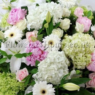 Hand tied flower bouquets by Flowers24Hours.co.uk