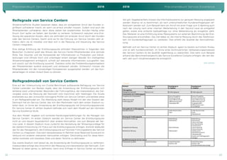 Praxishandbuch Service Excellence 2016 2016 Praxishandbuch Service Excellence
22 23
Reifegrade von Service Centern
Wissenschaftliche Studien beweisen dabei, dass ein erstgelöster Anruf den Kunden si-
gnifikant zufriedener macht, als wenn sie erneut anrufen müssen. Zudem sind auch die
Mitarbeitenden zufriedener, denn diese stehen bei wiederholten Anrufen häufig unter
Druck. Dort laufen sie Gefahr, den Kunden zu verlieren. Schliesslich reduziert eine Erst-
lösung die operativen Kosten, denn sie verhindert ein erneuter Anruf durch den Kunden
oder des Service Centers. Damit wird sie für die Führung von Service Centern sehr at-
traktiv, denn sie ist messbar und lässt sich in die Messung und Steuerung des Service
Centers integrieren.
Eine stetige Erhöhung der Erstlösungsquote erfordert Massnahmen in folgenden drei
Bereichen: Zunächst spielt das Wissen des Service Center-Mitarbeitenden eine zentrale
Rolle. Das Volumen und die Komplexität der Informationen zu Produkten und Dienst-
leistungen sind oftmals hoch und unterliegen einem stetigen Wandel. Ein intelligentes
Wissensmanagement ermöglicht, schnell auf relevante Informationen zuzugreifen, was
sich positiv auf die Erstlösung auswirkt. Zweitens sollte die Problemlösungskompetenz
der Mitarbeitenden laufend analysiert und verbessert werden. Schliesslich müssen die
Mitarbeitenden mit den notwendigen Kompetenzen ausgestattet werden, um das Kun-
denanliegen im ersten Anlauf lösen zu können.
Reifegradmodell von Service Centern
Eine auf der Untersuchung von Crystal Benchmark aufbauende Befragung von Service
Center-Leitenden von Banken ergab, dass die Anwendung der Erstlösungsquote sich
teilweise stark unterscheidet. Besonders der Führungsfokus, die Interpretation, die Ziel-
vorgabe sowie die Messung der Kennzahl sind manchmal sehr heterogen. Die Studie
erarbeitete aus den Antworten homogene Profile von Service Centern und bettete diese
in ein Reifegradmodell ein. Die Abbildung stellt dieses Modell mit den drei Stadien dar.
Demnach hat ein Service Center, das sich den Merkmalen nach dem ersten Stadium zu-
teilen lässt, im Sinne der Anwendung der Erstlösungsquote viel Entwicklungspotenzial.
Ein Service Center im dritten Stadium befindet sich nach dem Modell auf der höchsten
Service Excellence-Stufe.
Aus dem Modell* ergeben sich konkrete Handlungsempfehlungen für die Manager von
Service Centern. Im ersten Stadium wendet ein Service Center die Erstlösungsquote
nicht an und steuert hauptsächlich über andere Kennzahlen, wie zum Beispiel der Ser-
vice Level. In diesem Stadium muss zunächst die Herstellung der Wissensgrundlage für
die weitere Entwicklung mit Fokus auf die Erstlösungsquote erfolgen. Konkret bedeutet
das für das Management, die Erstlösungsquote auf höchster Führungsebene des Service
Centers zu integrieren. Dies kann beispielsweise im Rahmen einer Balanced Scorecard im
Verbund mit anderen relevanten Kennzahlen erfolgen. Gleichzeitig sind für diese Kenn-
zahlen konkrete und messbare Ziele und deren Termine zu definieren.
Das zweite Stadium zielt darauf ab, die Anwendung der Erstlösungsquote zu verfeinern.
Insbesondere erfolgt dies hinsichtlich der Messung und Interpretation der Kennzahl. Zum
Beispiel ist dabei genau zu definieren, wann eine Anfrage im Service Center als erstge-
löst gilt. Gegebenenfalls müssen die Informatiksysteme zur genauen Messung angepasst
werden. Ebenso ist zu bestimmen, ob nach unterschiedlichen Kundenanfragetypen dif-
ferenziert werden soll. Zum Beispiel kann ein Anruf mit einer Frage zum E-Banking auch
nach der Lösung nach einer internen Weiterleitung in den Second Level als erstgelöst
gelten, wobei eine einfache Saldoabfrage nur ohne Weiterleitung als erstgelöst zählt.
Des Weiteren ist eine Einführung eines Messsystems zur externen Bestimmung der Erst-
lösungsquote anzustreben. Das Ziel dabei ist, die interne Messung durch das Telefonsys-
tem mit Kundenbefragungen zu validieren. Dies erhöht die Qualität der Kennzahlmes-
sung.
Befindet sich ein Service Center im dritten Stadium, agiert es bereits auf hohem Niveau
und ist sehr kundenorientiert. Im Sinne eines kontinuierlichen Verbesserungsprozesses
des Service Centers ist die Qualität regelmässig zu überprüfen. Dies kann zum Beispiel
anhand des Benchmarkvergleichs des Service Excellence Cockpits erfolgen, der seit die-
sem Jahr auch Vorjahresvergleiche ermöglicht.
 Nils Hafner
Merkmal Ausprägung im
1. Stadium
Ausprägung im
2. Stadium
Ausprägung im
3. Stadium
Führungsfokus
Strategische Kennzahl Service Level Erstlösungsquote Erstlösungsquote
Interpretation der Erstlösungsquote
Perspektive der interpretation
Differenzierung der
Erstlösungsquote
Interne Perspektive
(Mandatserfüllung)
-Keine Differenzierung
-Differenzierung nach
Eingangskanälen
Externe Perspektive
(Kundenzufriedenheit)
-Keine Differenzierung
-Differenzierung nach
Eingangskanälen
-Differenzierun nach
Geschäftsfall
Zielvorgabe der Erstlösungsquote
Betroffene Ebenen -Leiter Service Center
-Team
-Leiter Service Center
-Team
-Mitarbeitende
Messung der Erstlösungsquote
Merkmale für Erstlösung
Perspektive der Messung
Methode der Messung
-Weiterleitung
-Rückrufnotiz
Interne Messung
Telefonsystem
-Weiterleitung
-Rückrufnotiz
-Interne Rückfrage
-Nachbearbeitung
-Erneuter Anruf
-Interne Messung
-Externe Messung
-Telefonsystem
-Klassifizierung durch
Mitarbeitenden
-Kunde nach Telefongespräch
befragen
Qualitätsmessung des Service Centers
Erhebung der Qualität Gesprächsanalyse -Gesprächsanalyse
-Mystery Calls
-Gesprächsanalyse
-Mystery Calls
-Kundenzufriedenheitsumfrage
*Modell
 