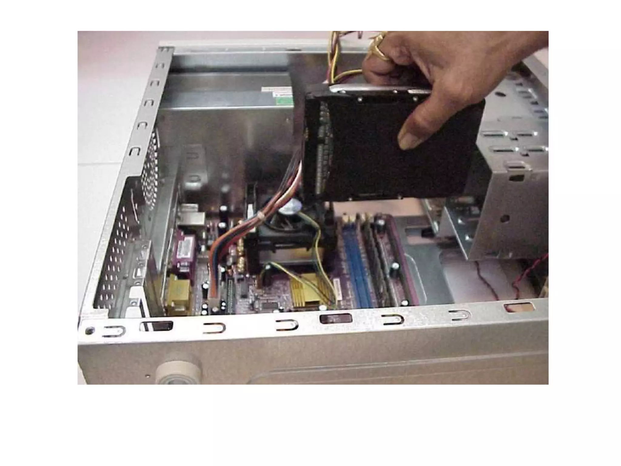 Hardware Components PPT Hardware components ppt