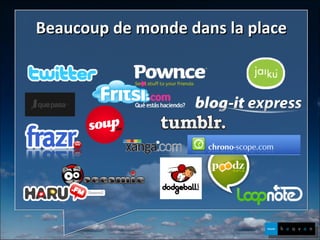 Beaucoup de monde dans la place 