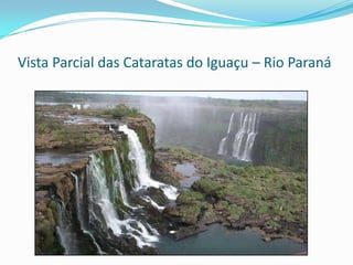 O Rio São Francisco possui um longo trecho navegável (Pirapora/MG-Juazeiro/BA) e desempenha importante papel regional no povoamento e na agropecuária realizados ao longo de seu curso e proximidades. O rio São Francisco nasce em Minas Gerais (Serra da Canastra) e deságua no Atlântico, onde serve de divisa entre Alagoas e Sergipe.
