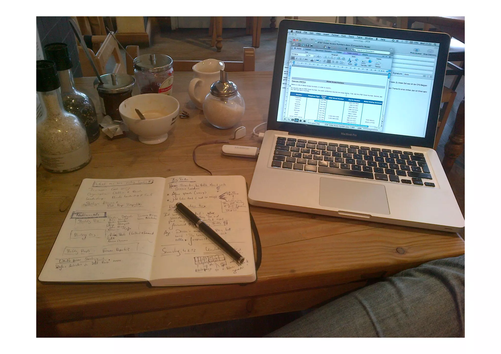 Idea:
Write down whenever
somebody laughed
 