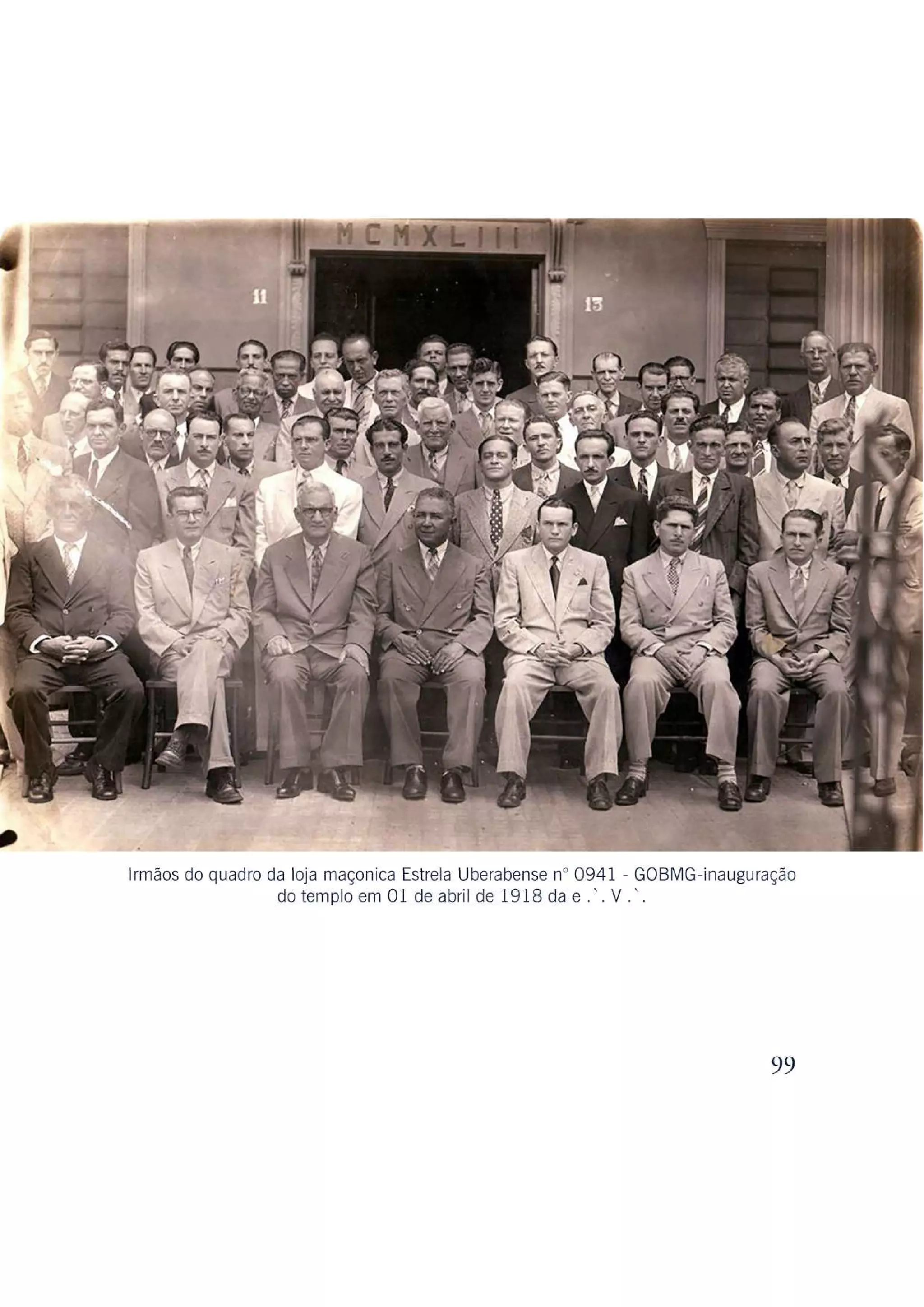 História da Maçonaria em Uberaba.pdf