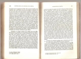 200 HISTORIA SOCIAL DA CRIANÇA E DA FAMÍLIA
se tornaria uma iconografia da família. Ela se tornaria familiar ao se
combinar com o simbolismo de uma outra alegoria tradicional: as
idades da vida. Havia várias maneiras de representar as idades da vi-
da, mas duas delas eram mais comuns: a primeira, mais popular,
sobreviveu na gravura, e representava as idades nos degraus de uma
pirâmide que subia do nascimento à maturidade, e daí descia até a
velhice e a morte. Os grandes pintores recusavam-se a adotar essa
composição demasiado ingênua. De modo qual, adotavam a repre-
sentação das três idades da vida sob a forma de uma criança, alguns
adolescentes - em geral um casal - e um velho. No quadro de Ticia-
no  por exemplo, aparecem dois putti dormindo, um casal formado
por uma camponesa vestida tocando flauta e um homem nu no pri-
meiro plano, e, ao fundo, um velho sentado e recurvado segurando
uma caveira. O mesmo tema é encontrado em Van Dyck no século
XVII. Nessas composições, as três ou quatro idades da vida são re-
presentadas separadamente, segundo a tradição iconográfica. Nin-
guém teve a idéia de reuni-las dentro de uma mesma família, cujas
gerações diferentes simbolizariam as três ou quatro idades da vida.
Os artistas, e a opinião que eles traduziam, permaneciam fiéis a uma
concepção mais individualista das idades: o mesmo indivíduo era re-
presentado nos diversos momentos de seu destino.
Entretanto, ao longo do século XVI, surgira uma nova idéia,
que simbolizava a duração da vida através da hierarquia da família.
Já tivemos a ocasião de cítar Le Grand Propriétaire de toutes choses,
esse velho texto medieval traduzido para o francês e editado em
1556 l0
. Como observamos, esse livro era um espelho do mundo, O
sexto livro trata das “Idades”, É ilustrado com uma xilogravura que
não representa nem os degraus das idades, nem as três ou quatro ida-
des separadas, mas simplesmente uma reunião de família. O pai está
sentado com uma criancinha sobre os joelhos. Sua mulher está de pé
à sua direita. Um dos filhos está à sua esquerda, e o outro dobra o
joelho para receber algo que o pai lhe dá. Trata-se ao mesmo tempo
de um retrato de família, como os que abundavam nessa época nos
Países Baixos, na Itália, na Inglaterra, na França e na Alemanha, e
de uma cena de gênero familiar, como as que os pintores e gravado-
res multiplicariam no século XVIL Esse tema conheceria a mais ex-
traordinária popularidade. Não era um tema totalmente desconheci-
do da Idade Média, ao menos do final. Foi desenvolvido de forma
8 Londres, Bridgewater Gallery.
9 "As Quatro Idades da Vida”.
10 Cf. supra% parte 1, cap. 1.
AS IMAGENS DA FAMlLIA 201
notável num capitel das loggias do palácio Ducal de Veneza, dito ca-
pitel do casamento. Venturi data essa representação de ceTca de
1424 ", enquanto Toesca a coloca no fim do século XIV, o que pare-
ce mais provável devido ao estilo e ao traje, mas mais surpreendente
em virtude da precocidade do tema As oito faces desse capitel con-
tam-nos uma história dramática que ilustra a fragilidade da vida, um
tema familiar nos séculos XIV e XV - porém aqui, esse drama se pas-
sa no seio de uma família, e isso é novo. A representação começa
pelo noivado. A seguir, a jovem mulher aparece vestida com um traje
de cerimônia sobre o qual foram costurados pequenos discos de me-
tal' seriam simples enfeites ou seriam moedas, ja que as moedas de-
sempenhavam um papel no folclore do casamento e do batismo? A ter-
ceira face representa a cerimônia do casamento, no momento em que
um dos cônjuges segura uma coroa sobre a cabeça do outro: rito que
subsistiu na liturgia oriental. Então, os noivos têm o direito de se bei-
jar. Na quinta face, eles estão deitados nus no leito nupcial. Nasce
uma criança, que aparece enrolada em cueiros e segura pelo pai e a
mâe juntos. Suas roupas parecem mais simples do que na epoca do
noivado e do casamento: eles se tornaram pessoas sérias, que se ves-
tem com uma certa austeridade ou segundo a moda antiga. A sétima
face reúne toda a família, que posa para um retrato. O pai e a mae se-
guram a criança pelo ombro e pela mão. Já é o retrato familiar, tal
como o encontramos no Le Grand Propriétaire. Mas, com a oitava
face, o drama explode: a família sofre uma prova, pois a criança esta
morta, estendida sobre a cama, com as mãos postas. A mâe enxuga
as lágrimas com uma das mãos e põe a outra no braço da criança, o
pai reza. Outros capitéis, vizinhos deste, são ornados com putti nus
que brincam com frutas, aves ou bolas: temas mais banais, mas que
permitem recolocar o capitel do casamento em seu contexto icono-
práfico
A história do casamento começa como a história de uma famí-
lia, mas acaba com o tema diferente da morte prematura.
No museu Saint-Raimond, em Toulouse, podemos ver os trag-
mentos de um calendário que pôde ser datado do início da segunda
metade do século XVI graças aos trajes. Na cena do mes de julho, a
família está reunida num retrato, como na gravura contemporânea
do Le Grand Propriétaire,
mas com um detalhe adiciona! que tem sua
importância: a presença dos criados ao lado dos pais. O pai e a mae
estão no meio. O pai dá a mão ao filho, e mãe à filha. O criado está
do lado dos homens, e a criada do lado das mulheres, pois os dois se-
U Venturi, Storia dei Arte iml t, VI, p. 32,
12 Toesca, Storia dei Arte itaL, t. II.
 