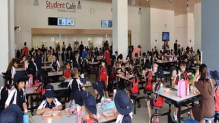 REALISTIC (R)
People who like nature, or
athletics, or tools and
machinery.
SOCIAL (S)
People who are drawn to
helping, teaching, or serving
others.
INVESTIGATIVE (I)
People who are very curious,
like to investigate or analyze
things.
ENTERPRISING (E)
People who like to start up
projects or organizations,
and/or influence or persuade
people.
ARTISTIC (A)
People who are very artistic,
imaginative, and innovative.
CONVENTIONAL (C)
People who like detailed
work, and like to complete
tasks or projects.
 