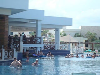 With five-star service, soaring ceilings and lush interiors, D’Italia offers couples in love the perfect intimate dining experience. Let the soft, alluring sounds of a string quartet seduce you as you enjoy an exquisite Italian meal prepared by our gourmet chefs. The menu’s modern take on traditional dishes—with inspired favorites, like the lobster lasagna—rivals the creations of the world’s finest culinary venues. 