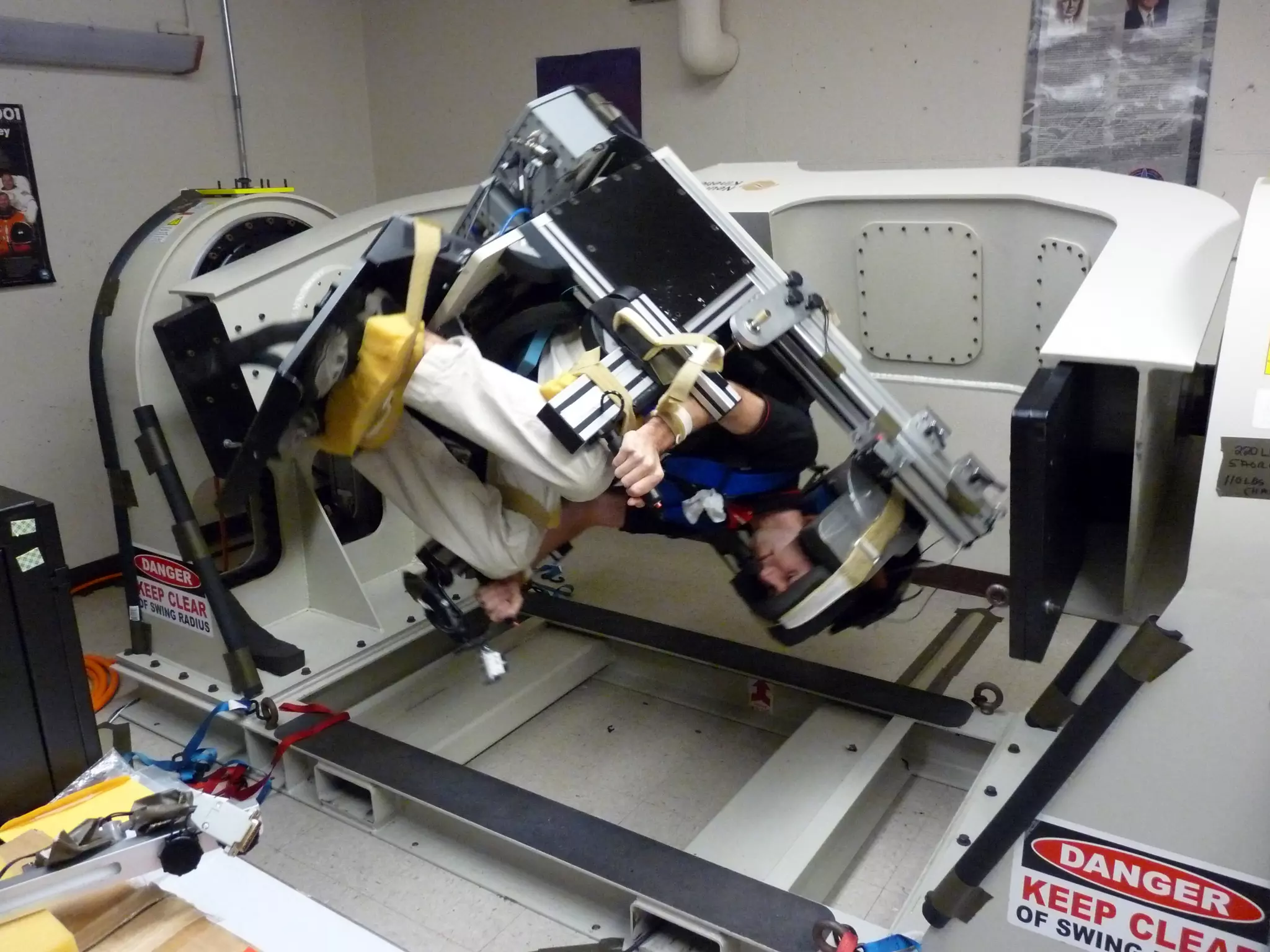 integrate!!
people!+!systems!!
in!
realis/c!scenarios.
Use!analogs!to!discover!problems,!test!solu/ons,
design-
in!the!
context!of!
use,
 