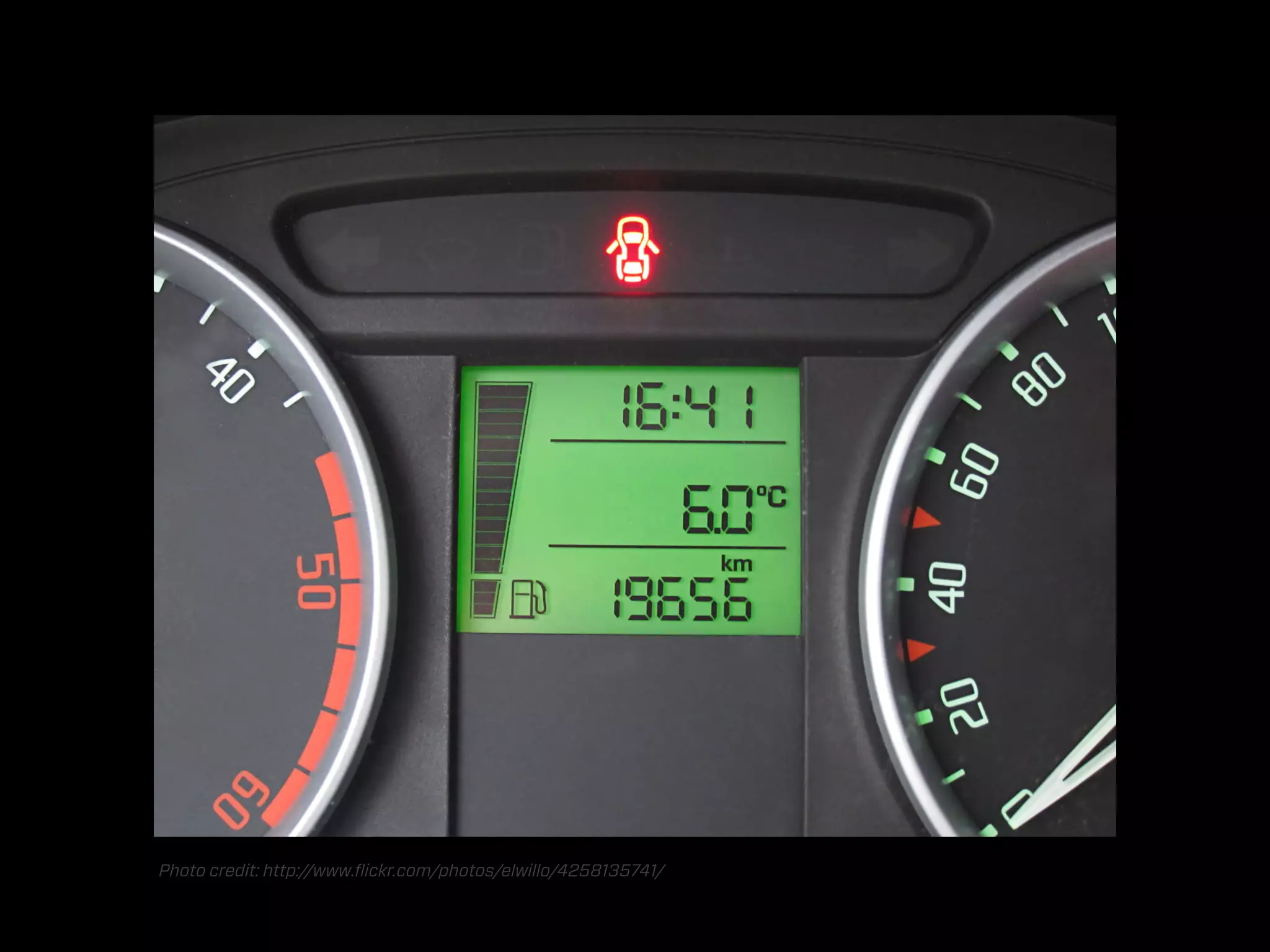 Photo credit: http://www.ﬂickr.com/photos/elwillo/4258135741/
 