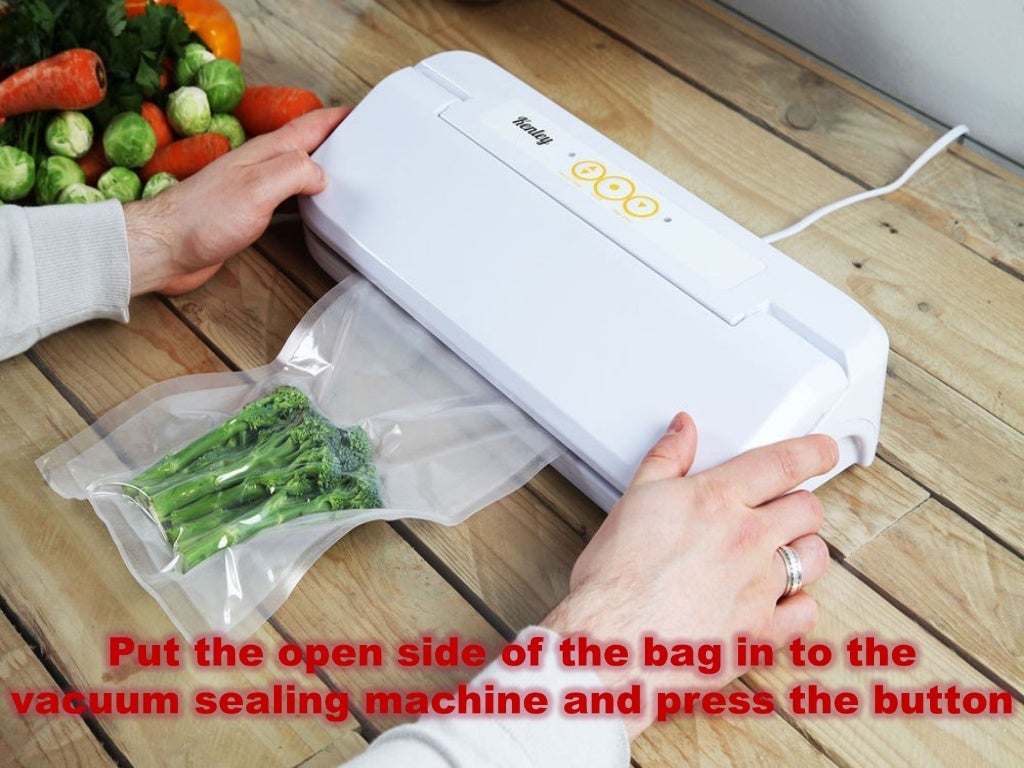 How to vacuum pack a food with a packaging machine