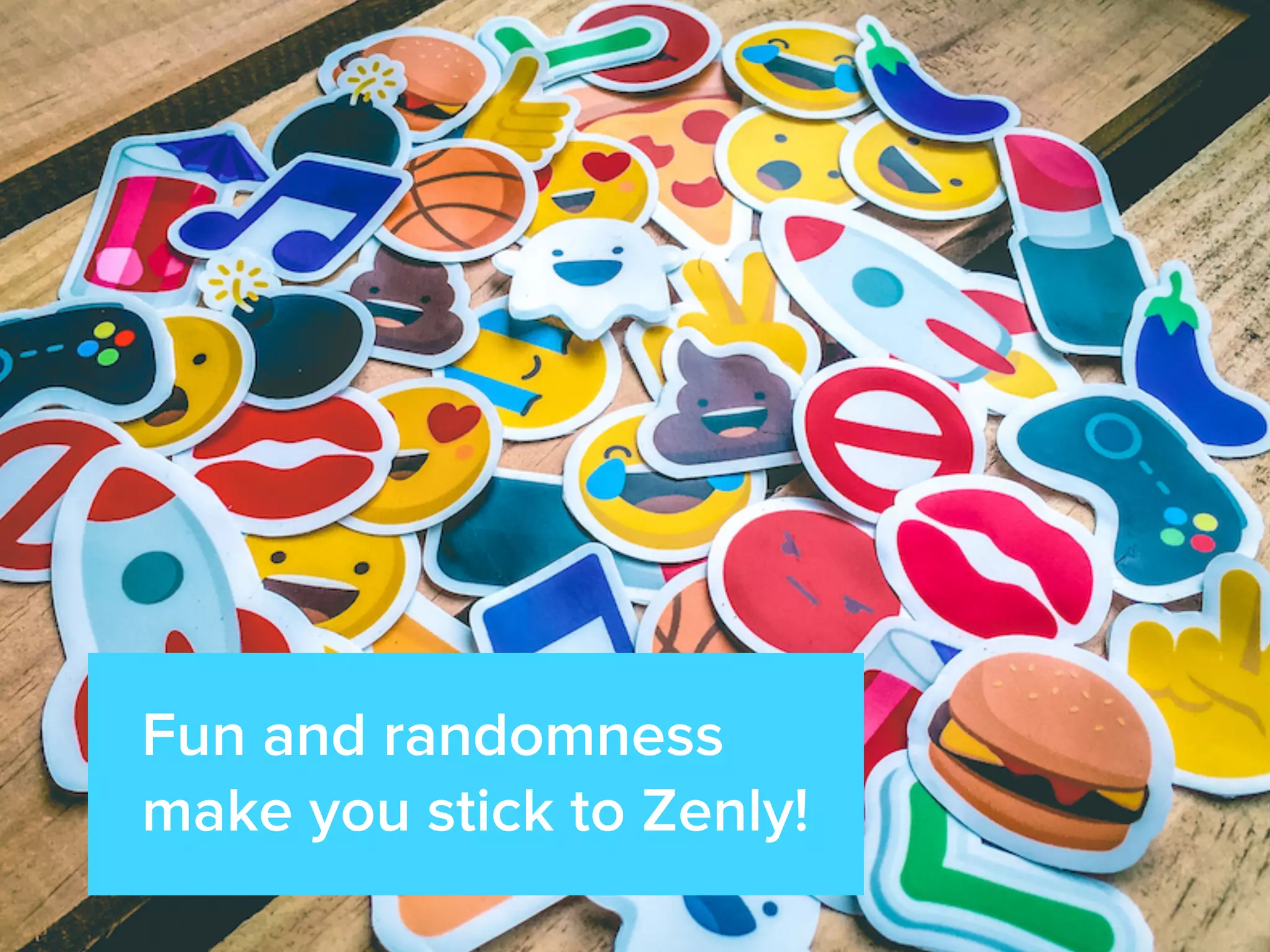 @mxbraud
Our house party stopped
because of neighbors
complaints.
It evolved into a walking
party with everyone
following the movement
via Zenly.
People didn’t actually jump in
the water with their phones.
 