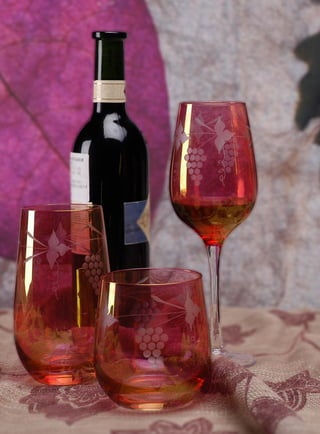 Luster decorated




89
 